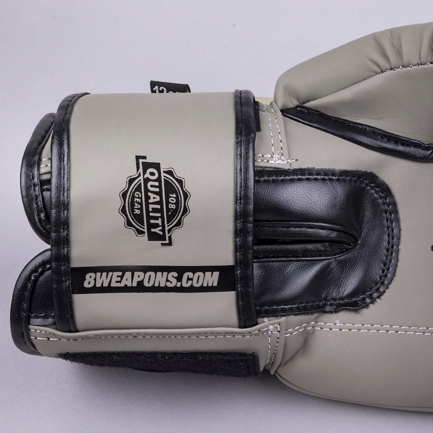 8 WEAPONS Boxing Gloves, Unlimited 2.0, sand-black, 10 Oz