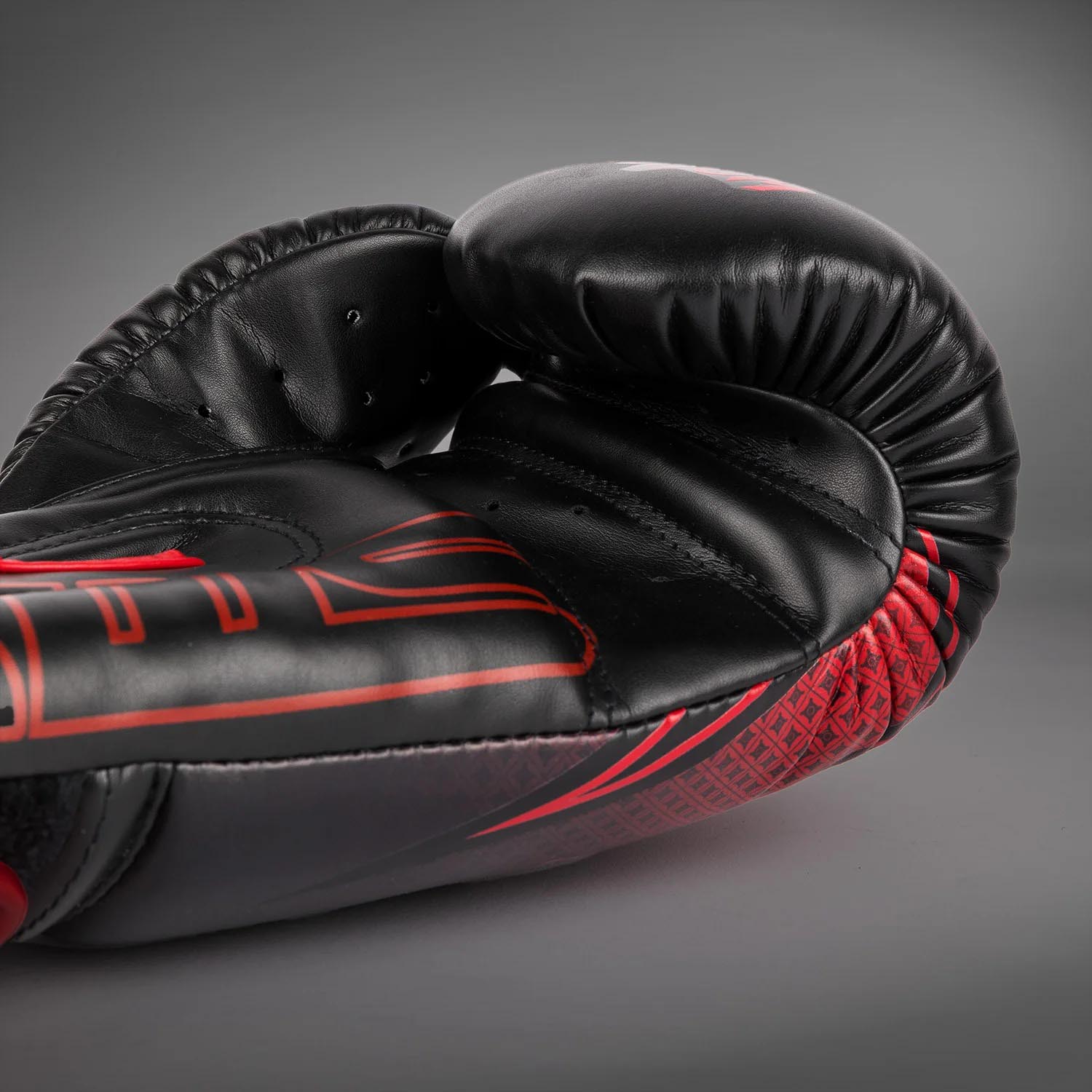 VENUM Boxing Gloves, RWS 2.0, black-red, 14 Oz