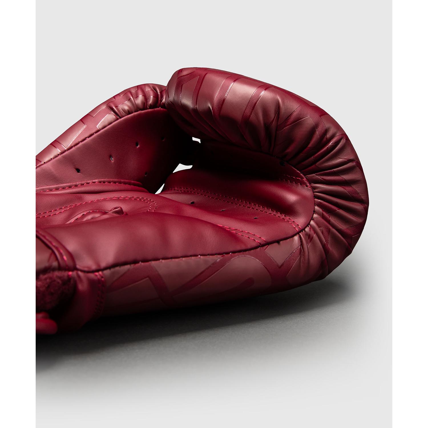 VENUM Boxing Gloves, Contender, 1.5 XT 3D, dark red, 10 Oz
