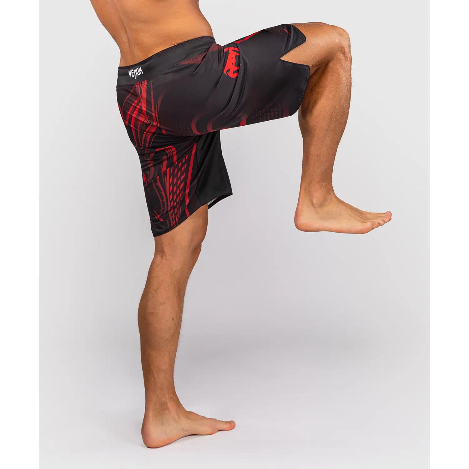 VENUM MMA Fight Shorts, Crimson Viper 2.0, black-red, XXL