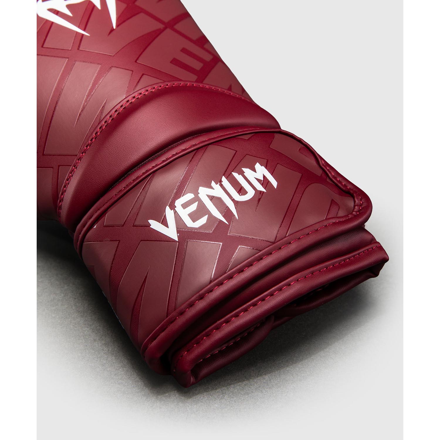 VENUM Boxing Gloves, Contender, 1.5 XT 3D, dark red, 10 Oz