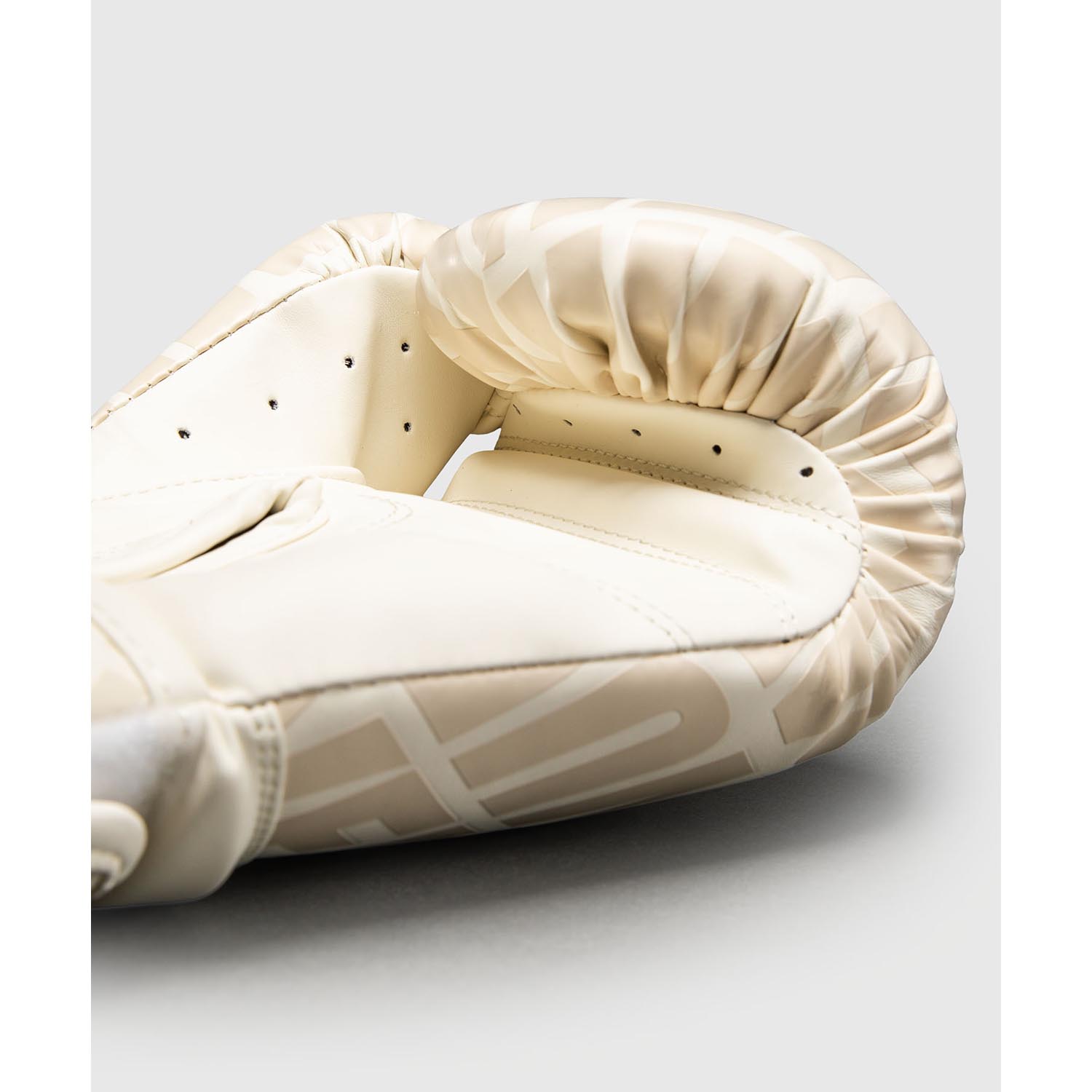 VENUM Boxing Gloves, Contender, 1.5 XT 3D, cream, 12 Oz