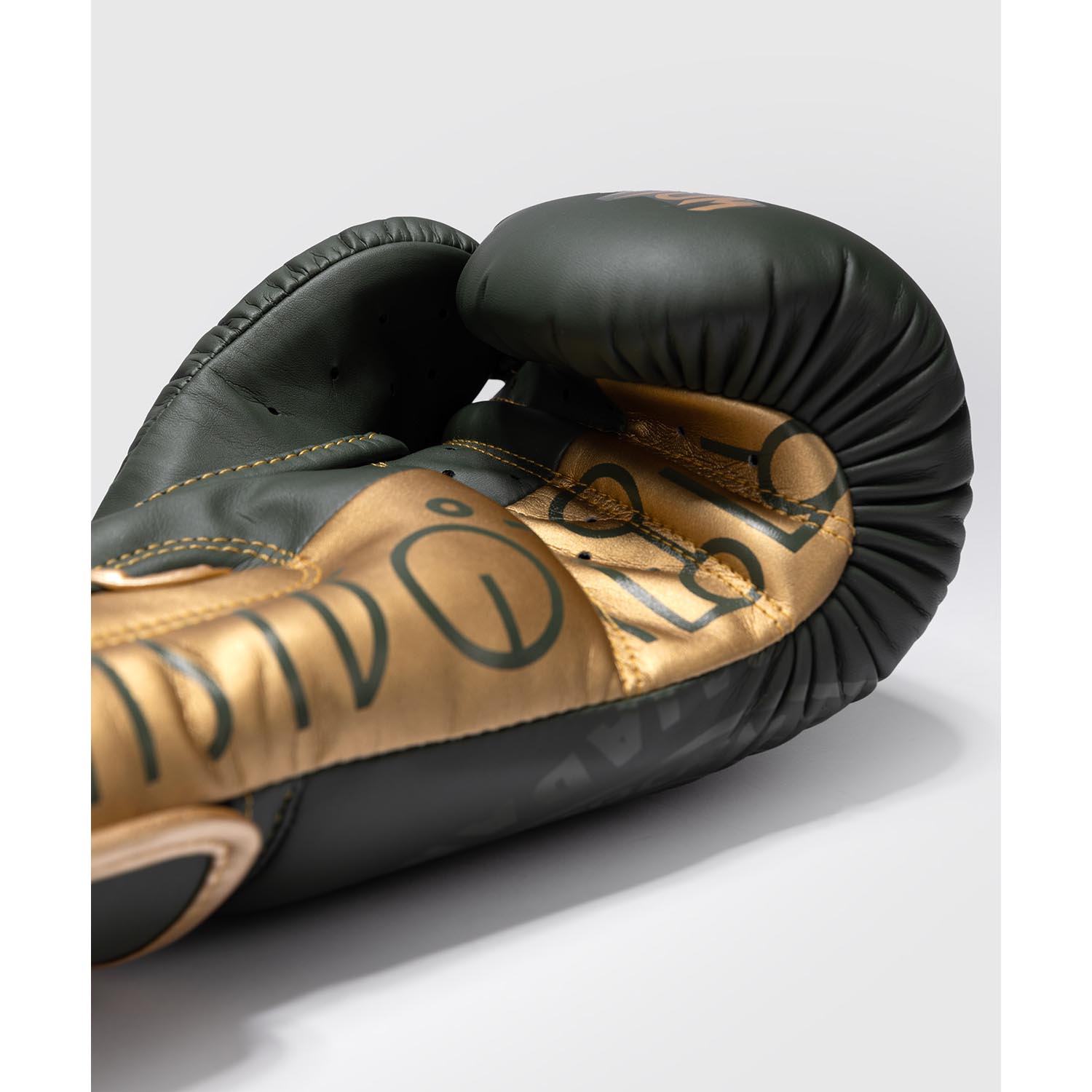 VENUM Boxing Gloves, Rajadamnern, khaki-gold, 10 Oz