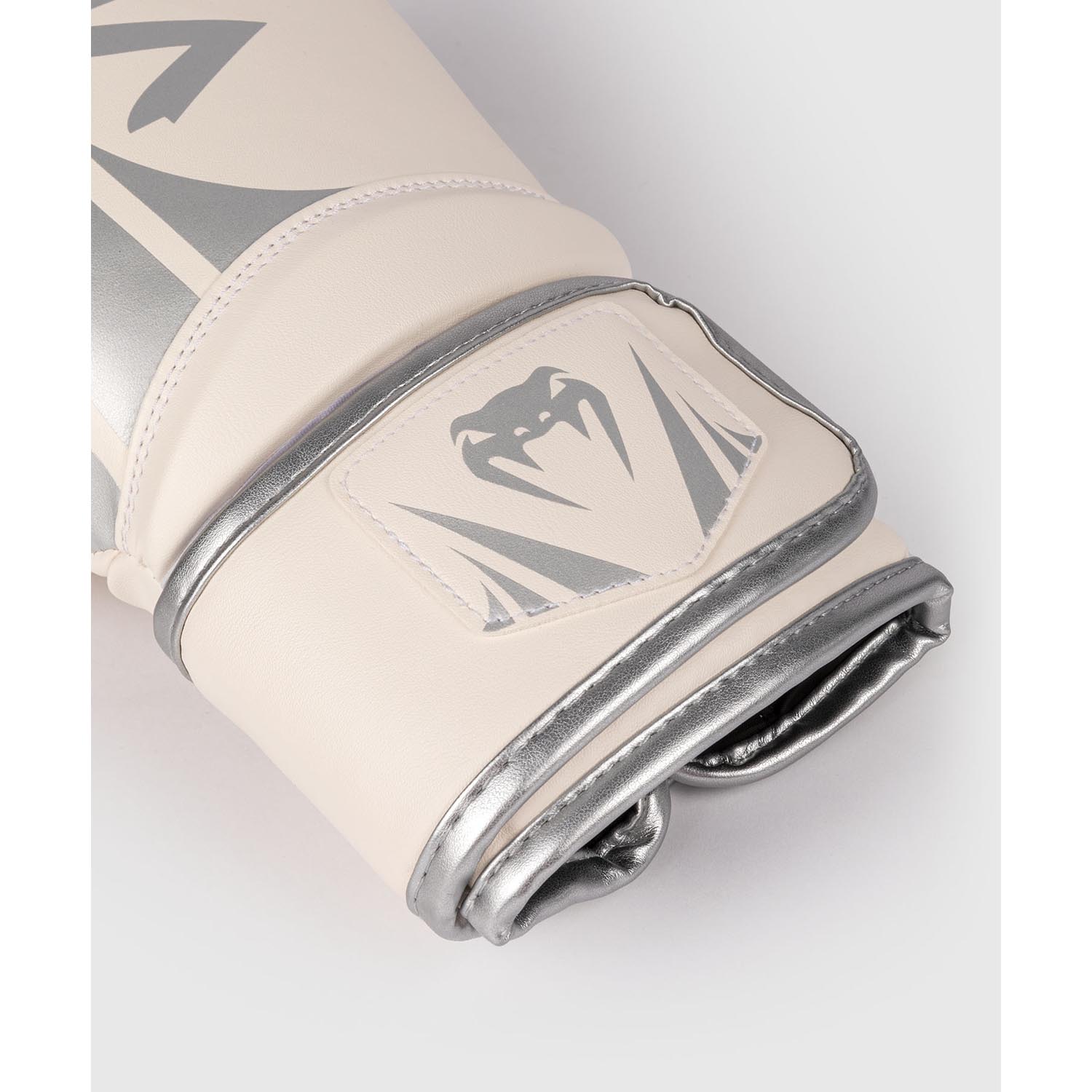 VENUM Boxing Gloves, Challenger 2.5, white-silver, 12 Oz