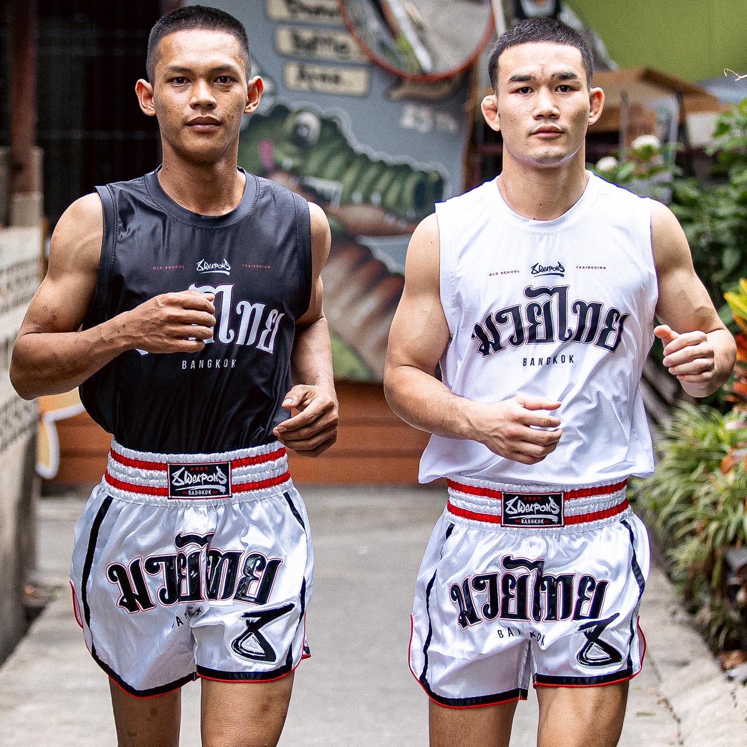 8 WEAPONS Muay Thai Shorts, Bangkok, white-black, XXL
