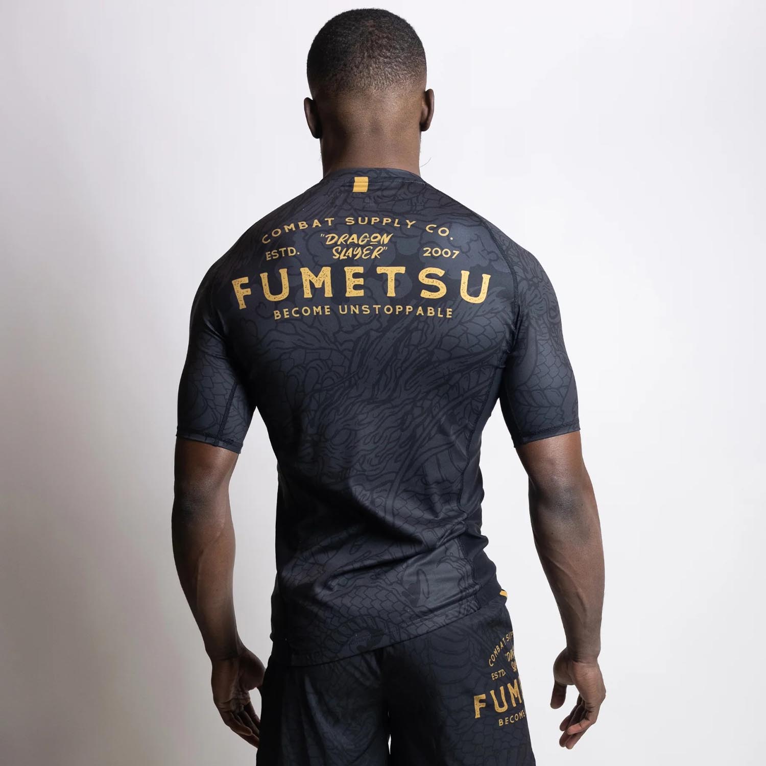 Fumetsu Rashguard, S/S, Dragon Slayer, black-gold, XXL