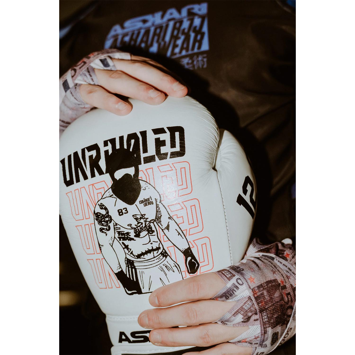 ASKARI Boxing Gloves, Unrivaled, white-black, 16 Oz
