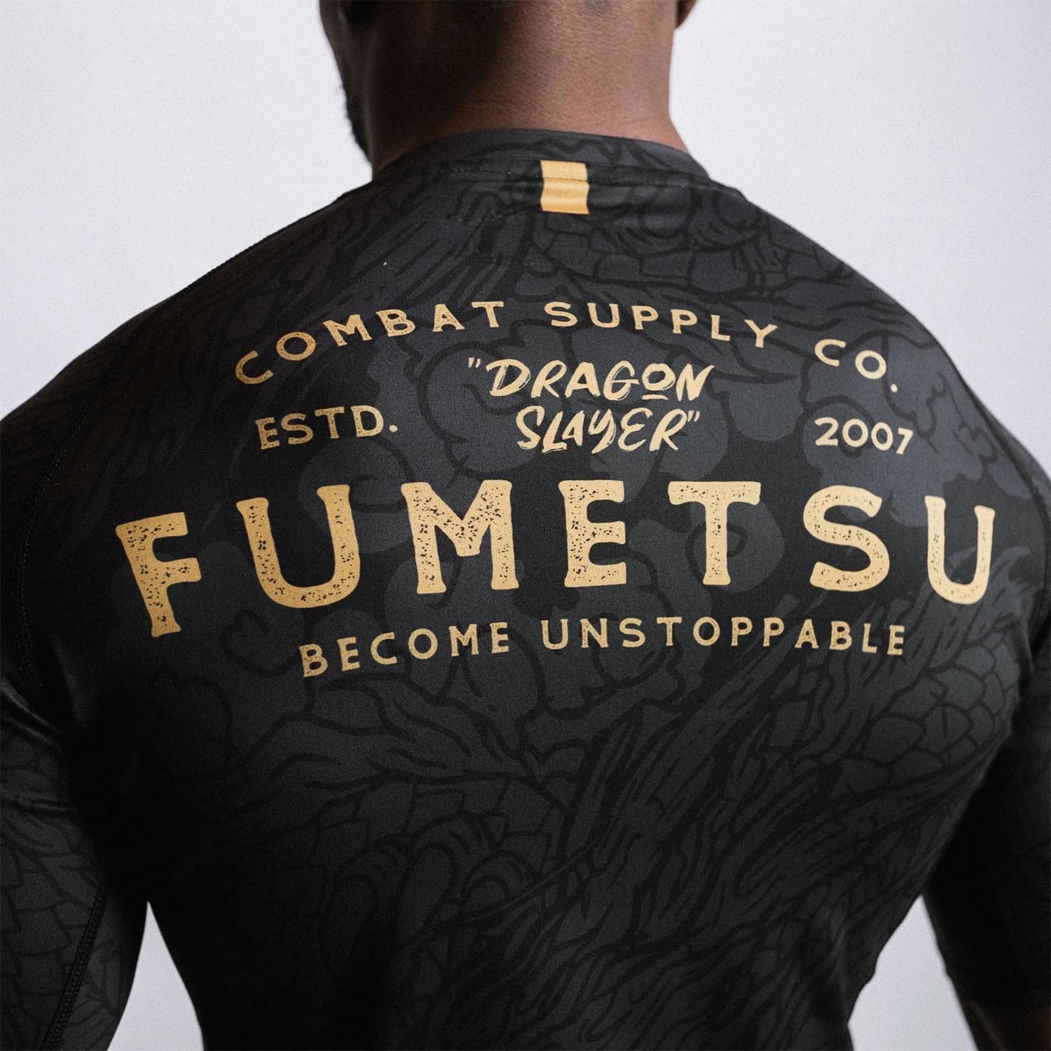 Fumetsu Rashguard, S/S, Dragon Slayer, black-gold, L