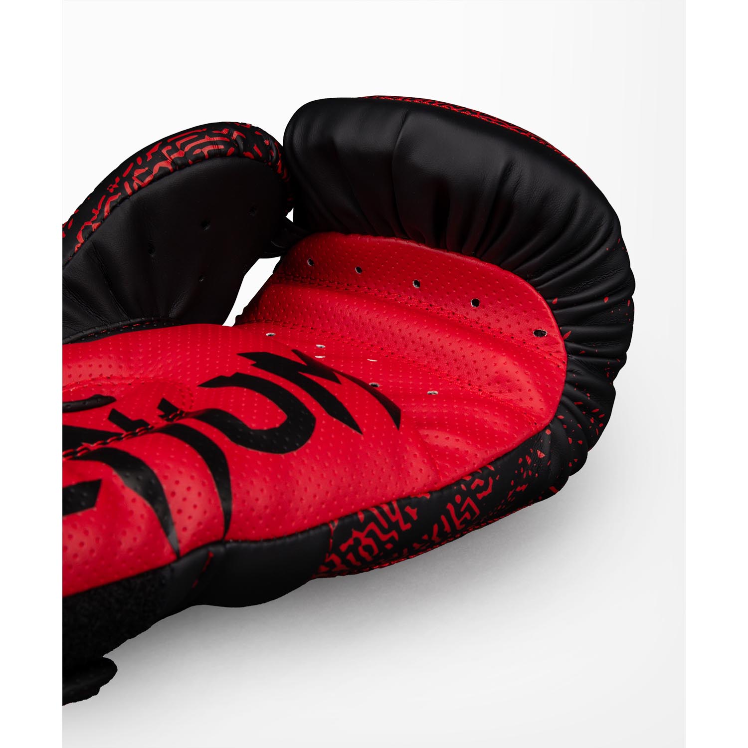 VENUM Boxing Gloves, Tekken 8, Kazuya, red-black, 16 Oz