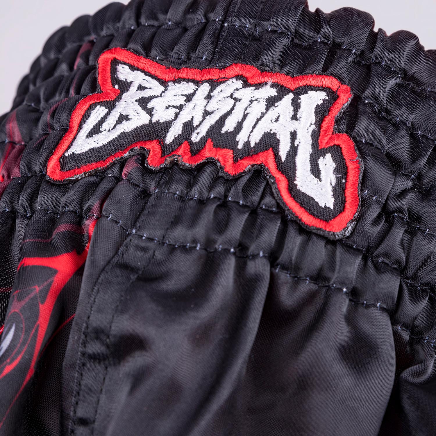8 WEAPONS Muay Thai Shorts, Kids, Beastial Wolf, black-red, 6-8 Y