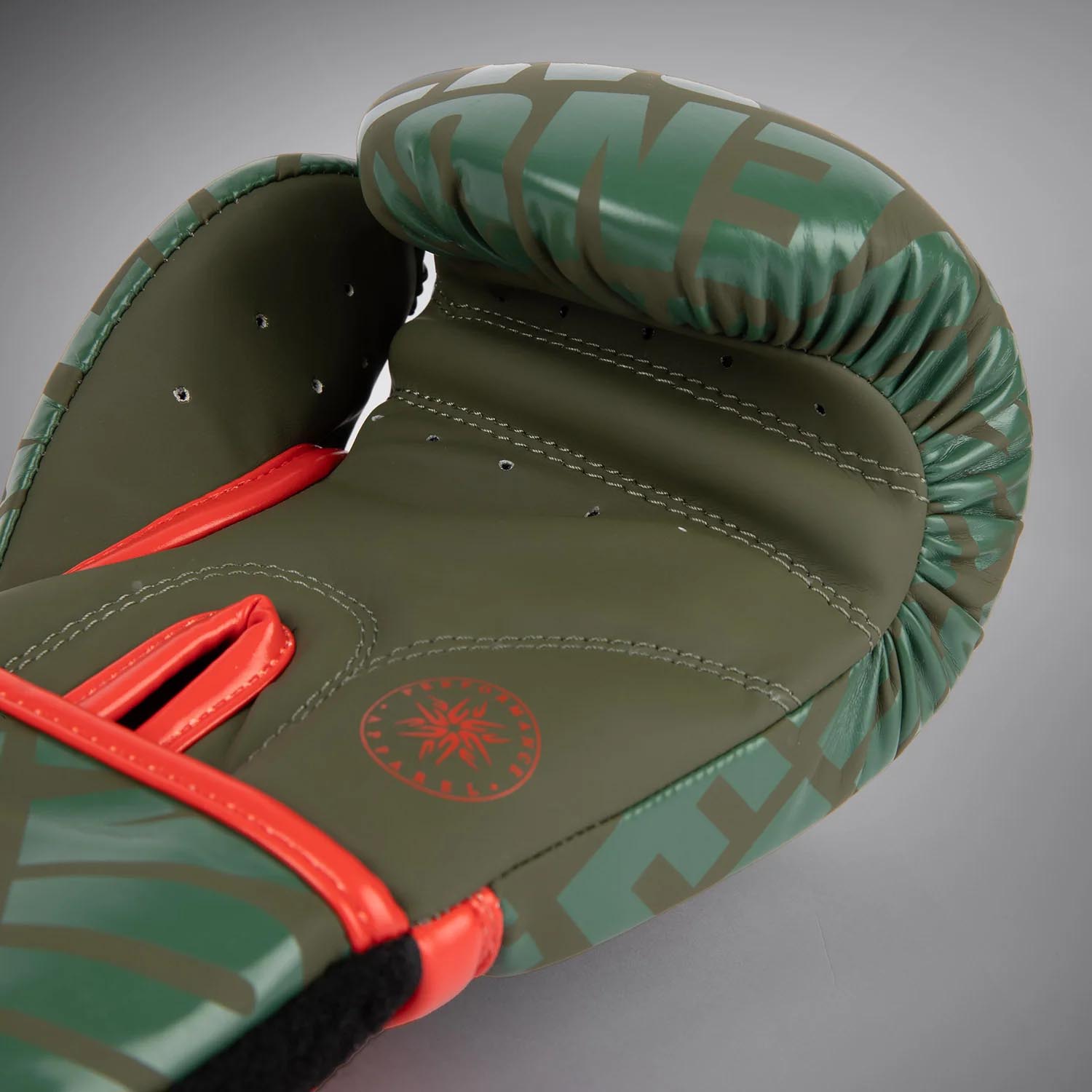 VENUM Boxing Gloves, Kids, Contender 1.5 XT, green-red, 6 Oz