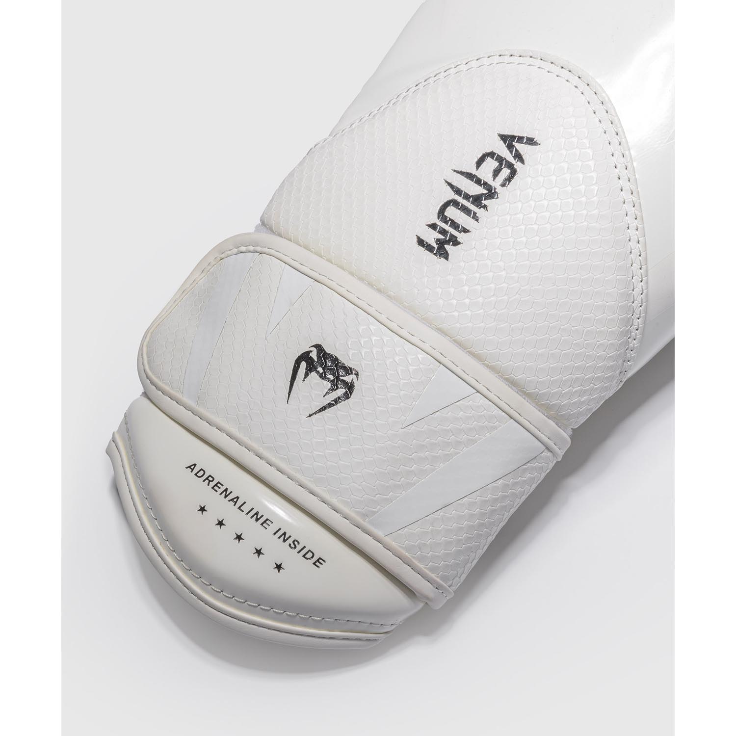 VENUM Boxing Gloves, Challenger 4.0 Scales, ivory, 16 Oz