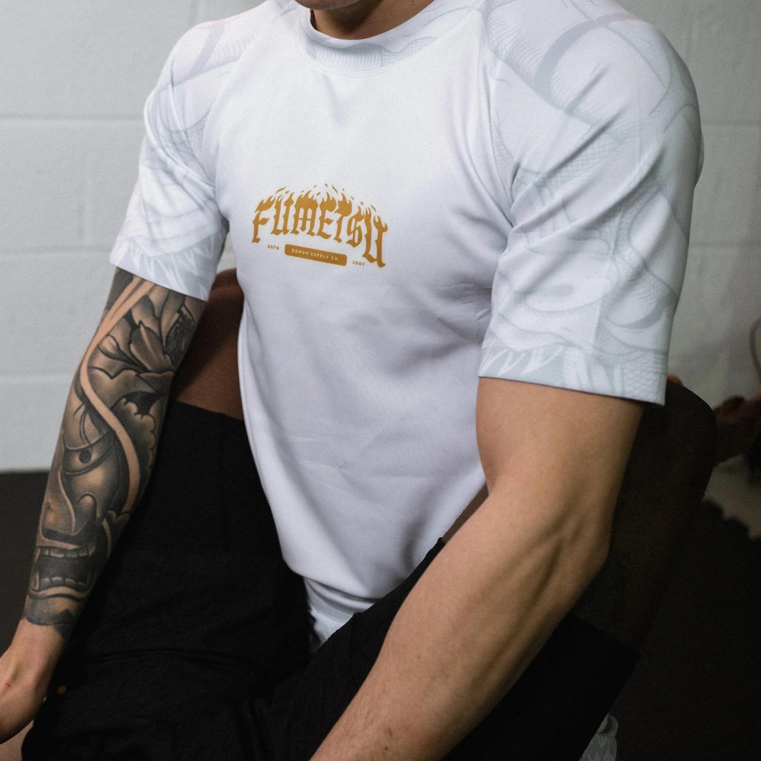 Fumetsu Rashguard, S/S, Oni, white-gold, XXL