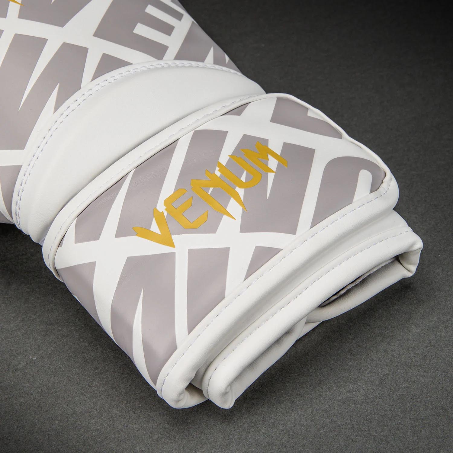VENUM Boxing Gloves, Contender 1.5, XT 3D, white-gold, 10 Oz