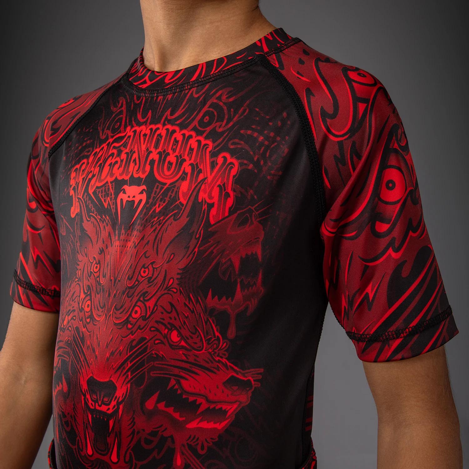 VENUM Rashguard, S/S, Kids, Wolf Atak, black-red, 12 J