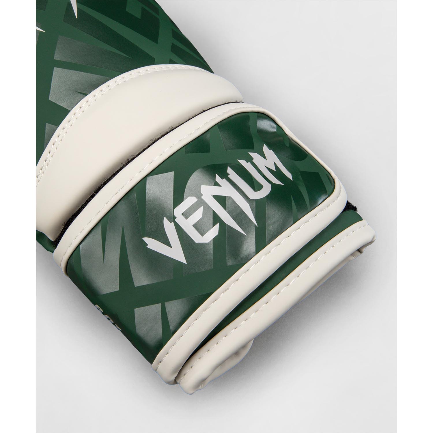 VENUM Boxing Gloves, Kids Contender 1.5 XT, green-white, 4 Oz