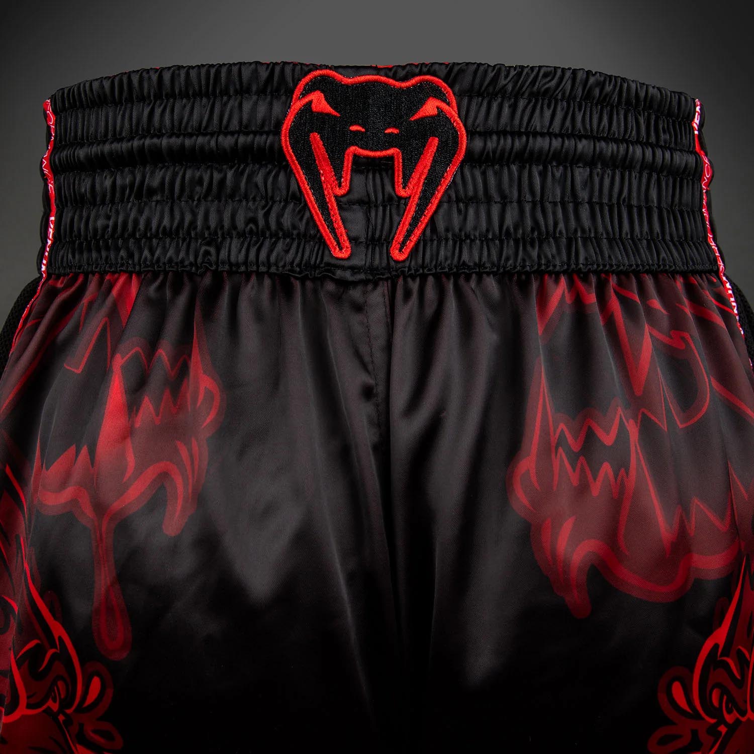 VENUM Muay Thai Shorts, Wolf Atak, black-red, XXL