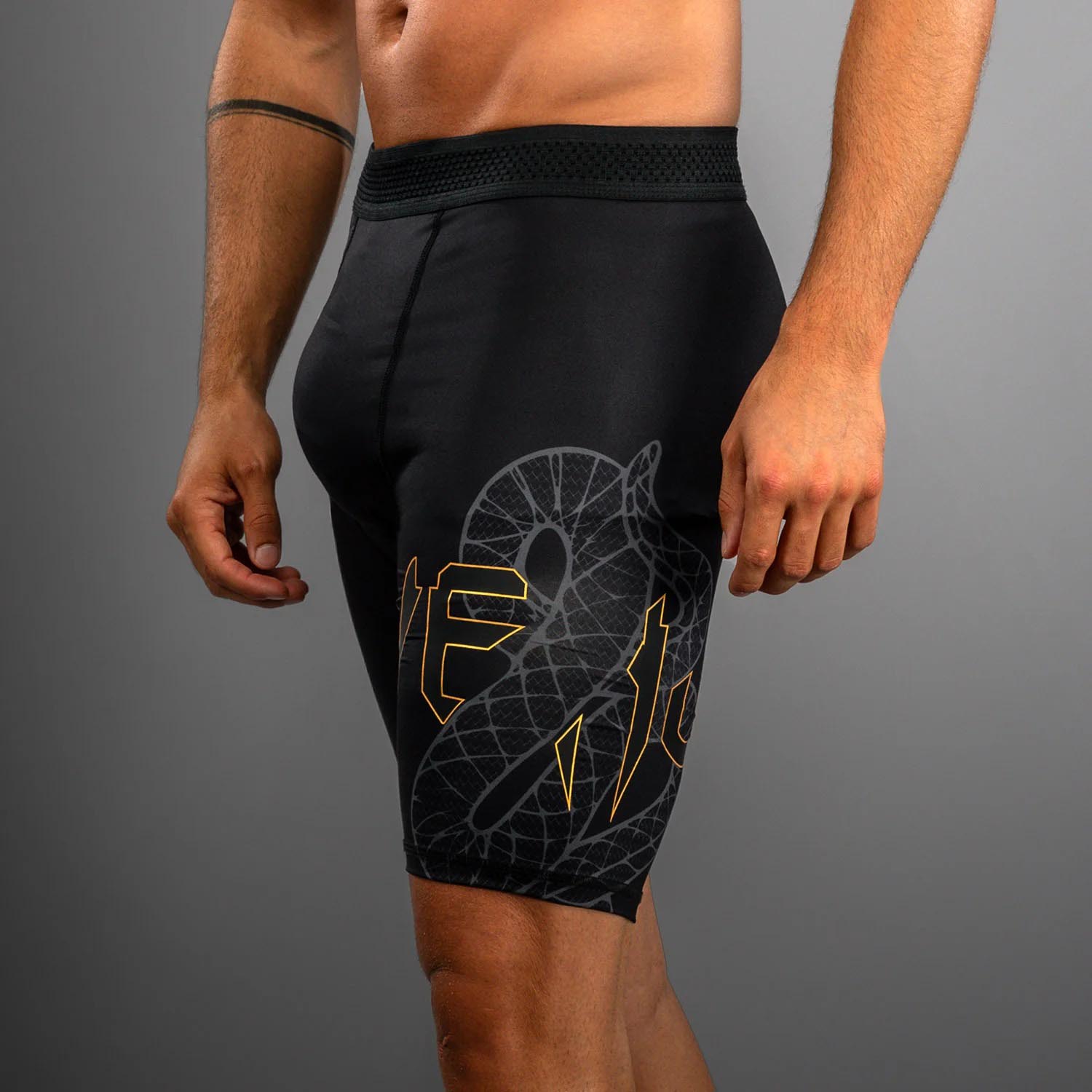 VENUM Compression Shorts, Serpenti, black-gold, XXL