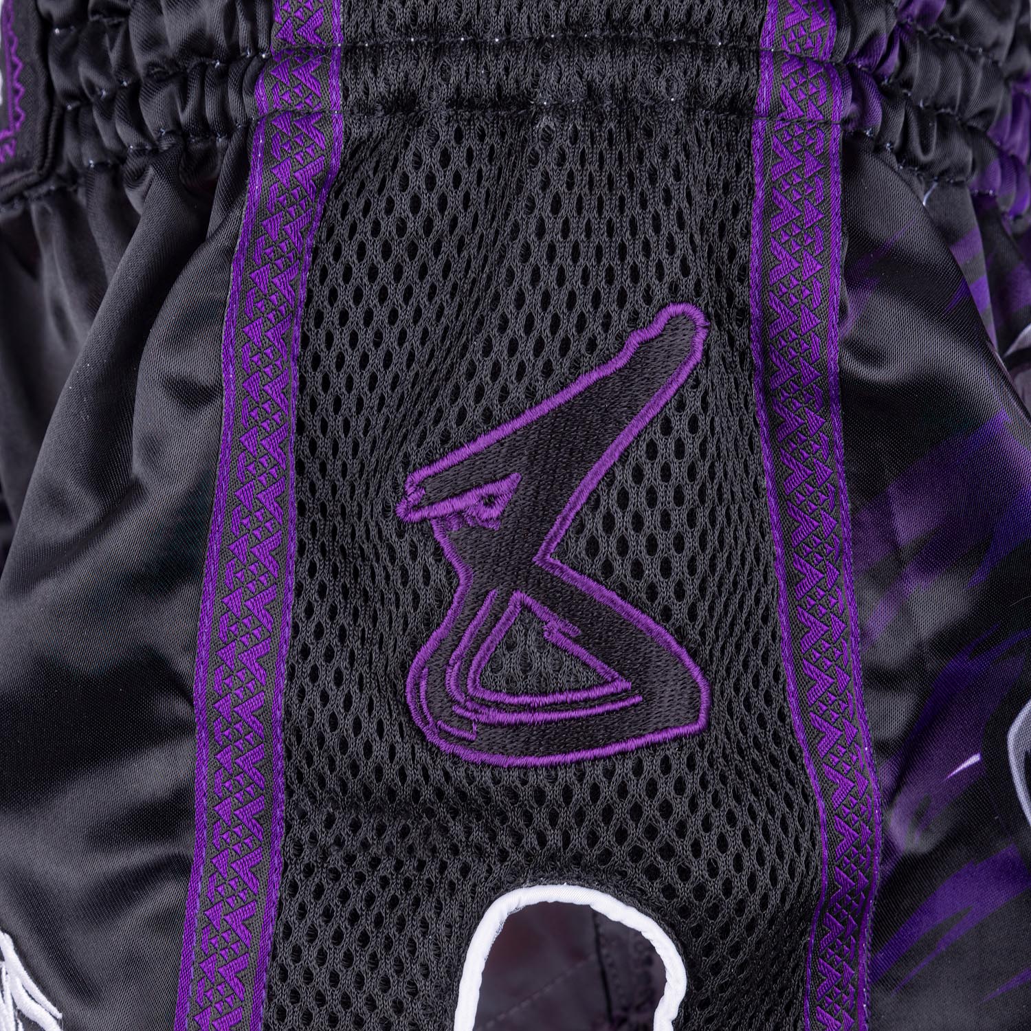 8 WEAPONS Muay Thai Shorts, Kids, Beastial Panther, black-purple, 12-14 Y
