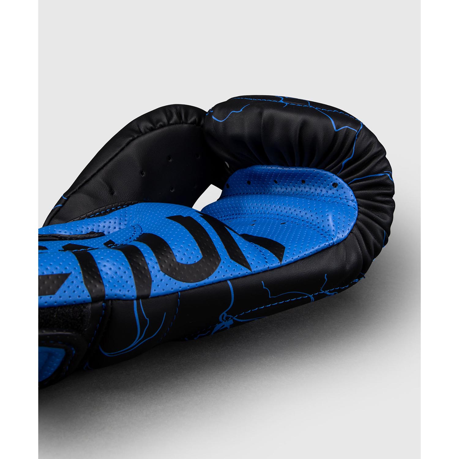 VENUM Boxing Gloves, Thunder Dragon, black-blue, 10 Oz