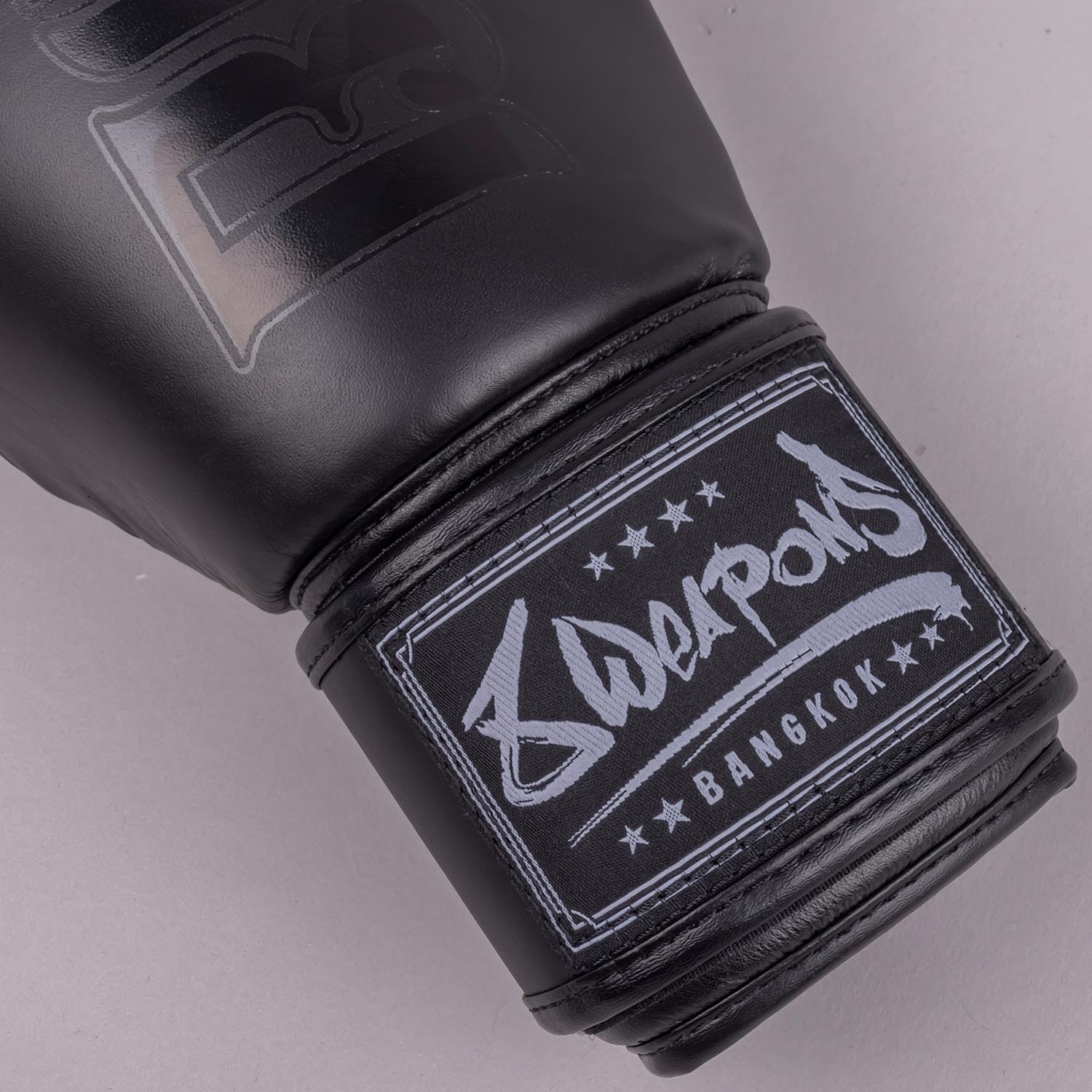 8 WEAPONS Boxing Gloves, Bangkok, black-black, 16 Oz