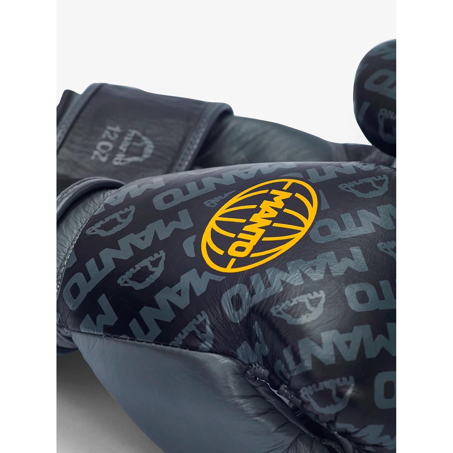 MANTO Boxing Gloves, Ace, black, 16 Oz