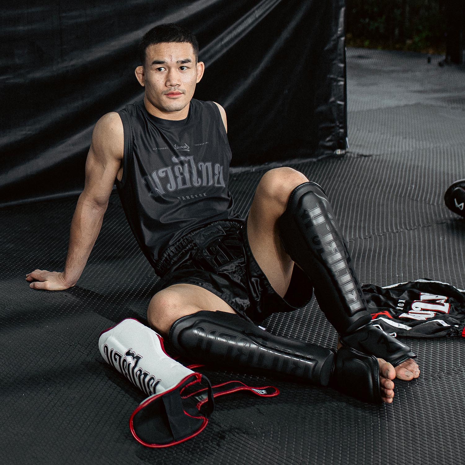 8 WEAPONS Shin Guards, Bangkok, black-black, XL
