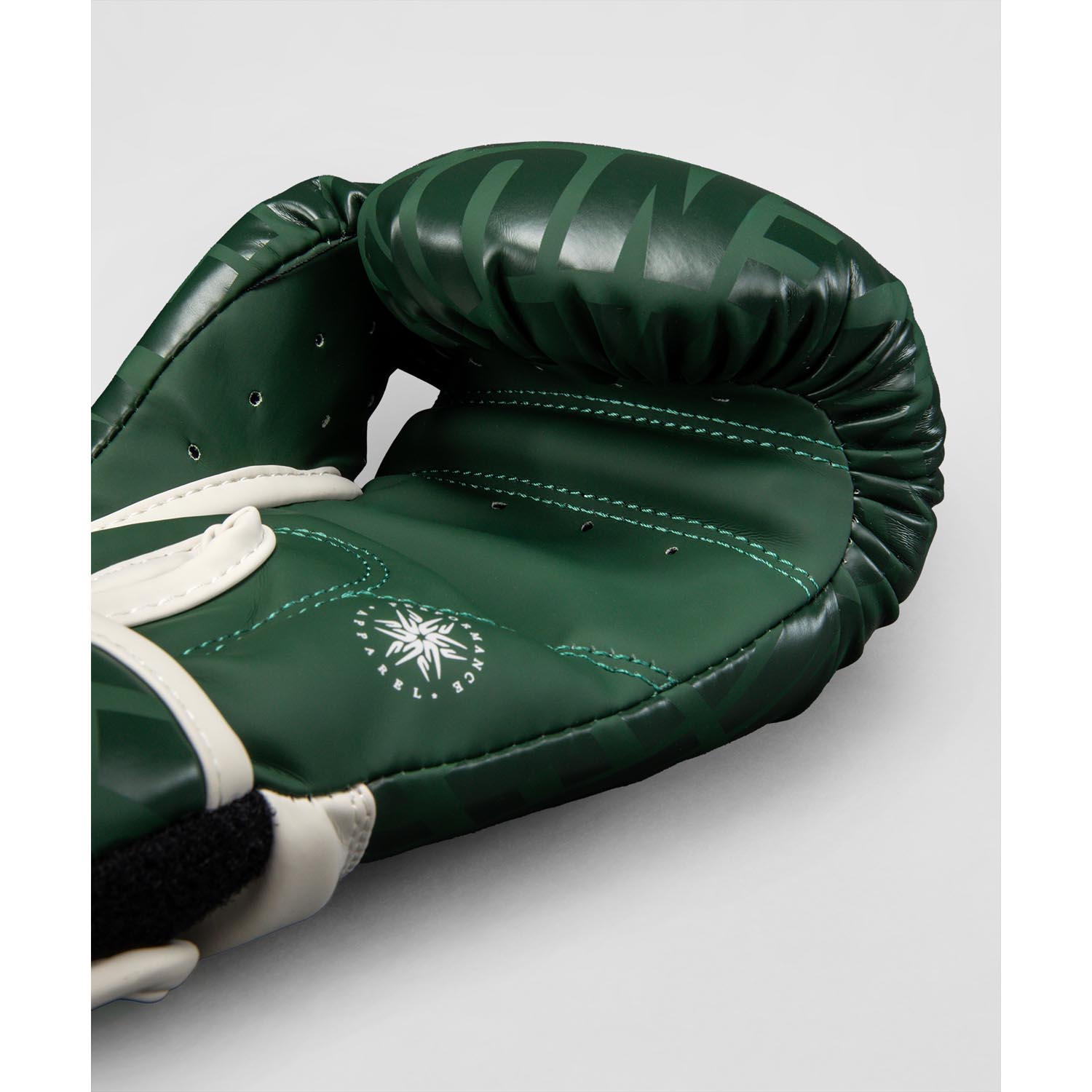 VENUM Boxing Gloves, Kids Contender 1.5 XT, green-white, 4 Oz
