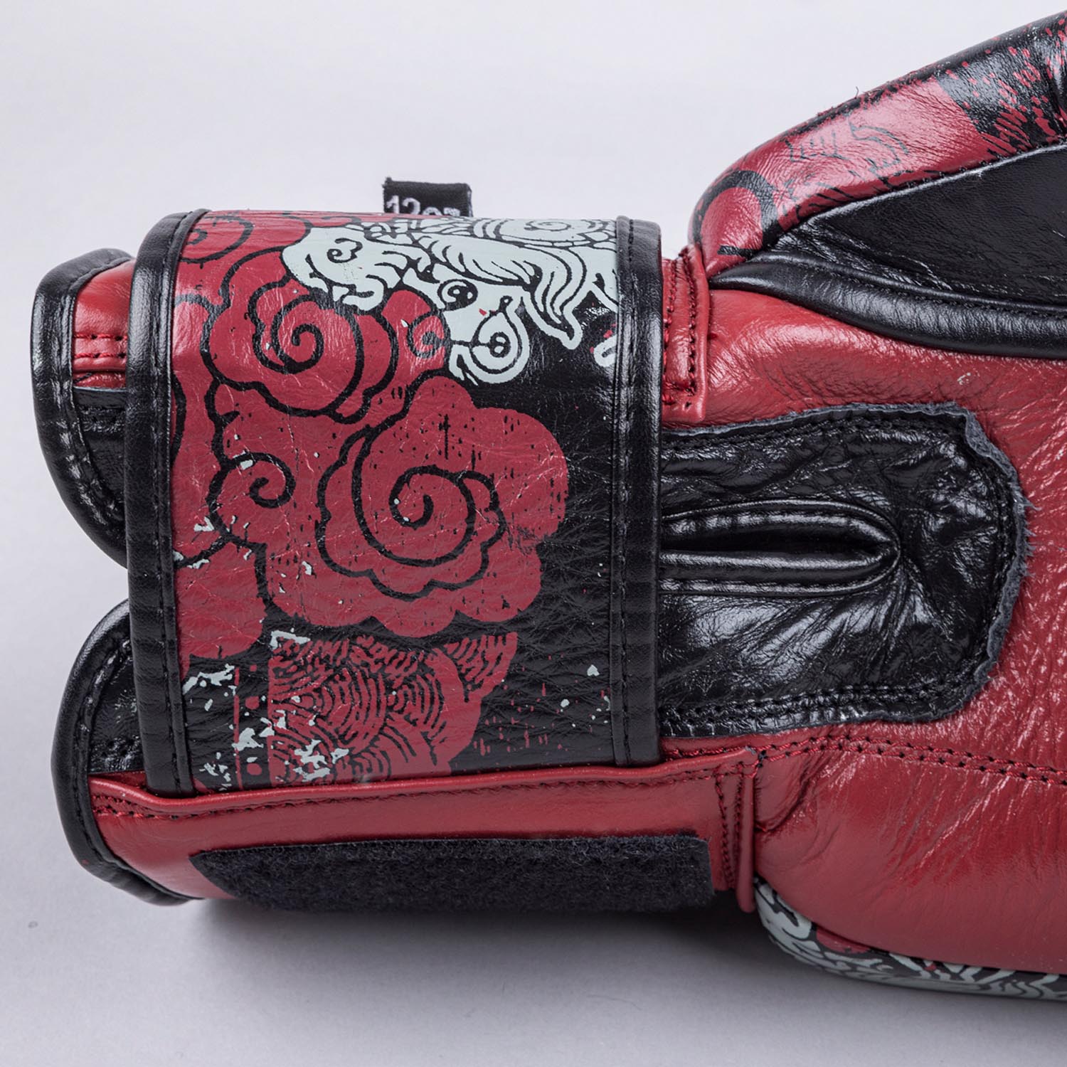 8 WEAPONS Boxing Gloves, Hanuman Yant, black-red, 10 Oz