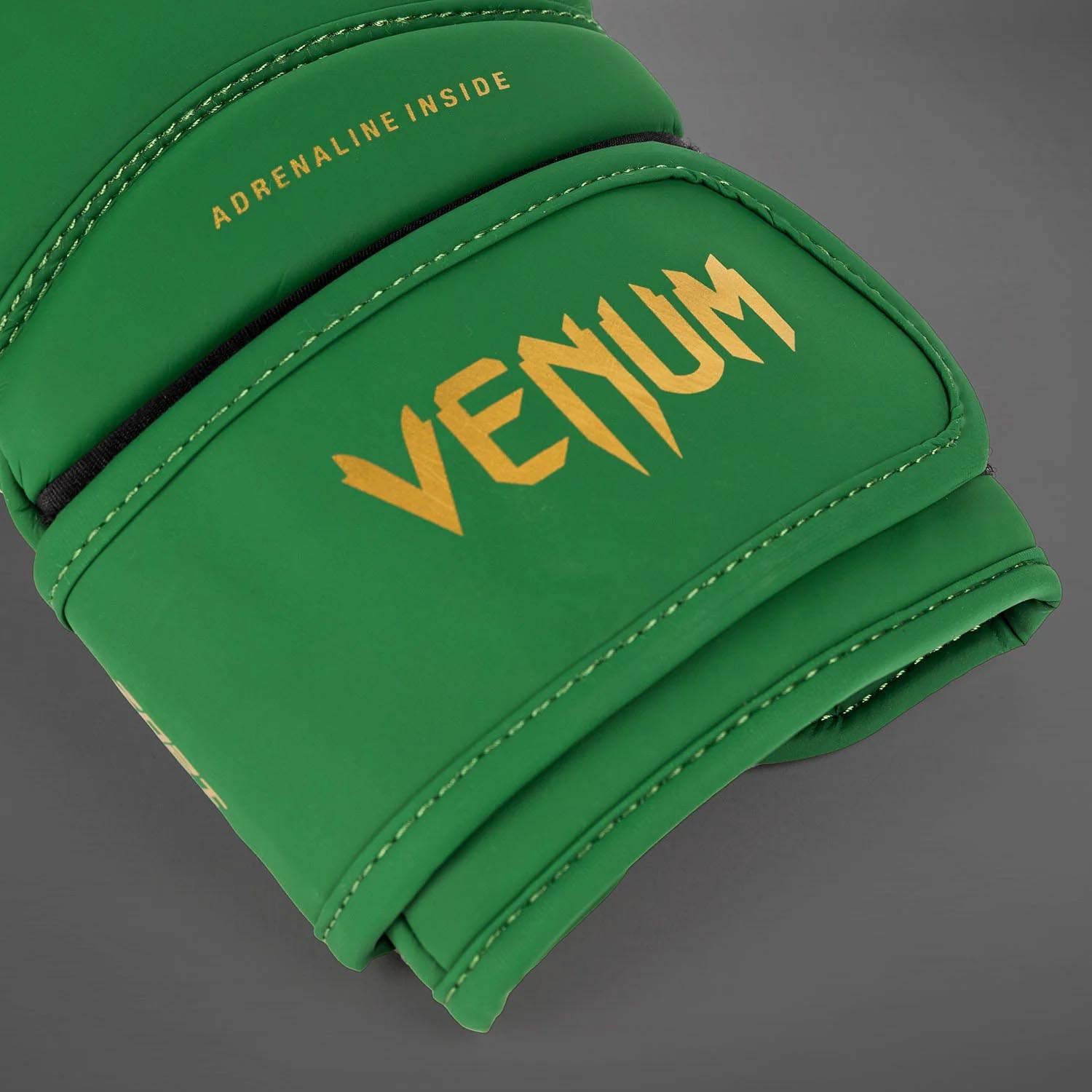 VENUM Boxing Gloves, Contender 1.5, green-gold, 16 Oz