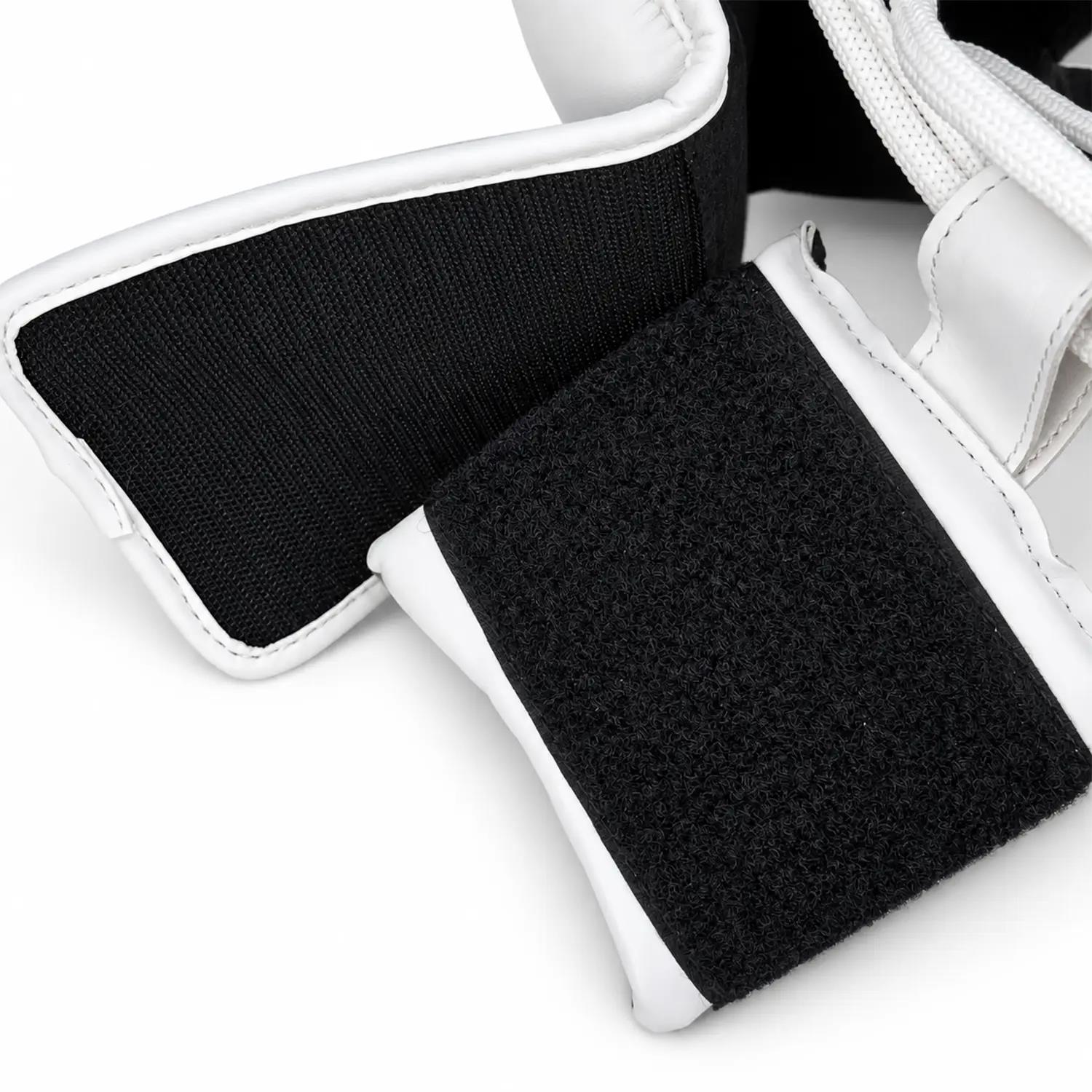 8 WEAPONS Head Guard, Unlimited 2.0, white-black, L/XL