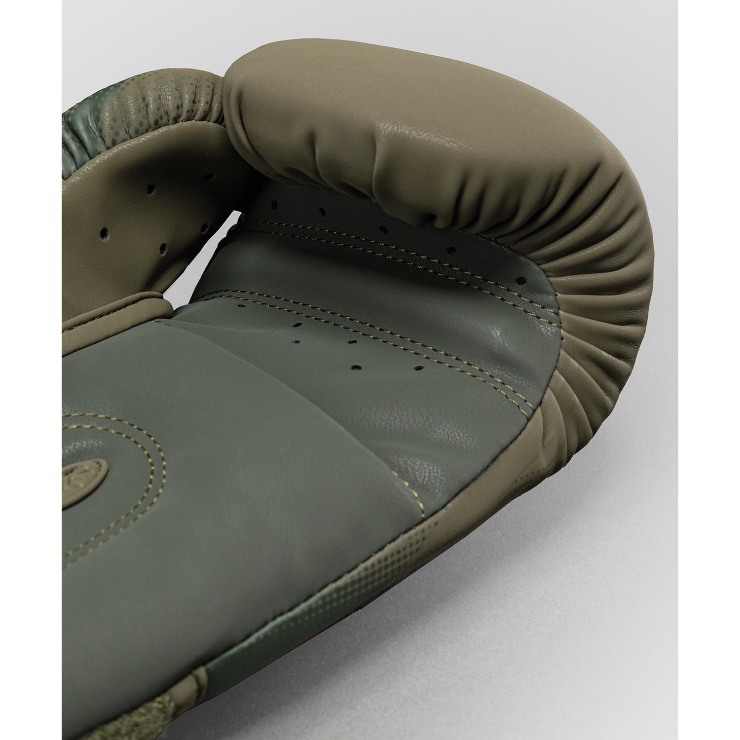 VENUM Boxing Gloves, Stealth, khaki, 14 Oz