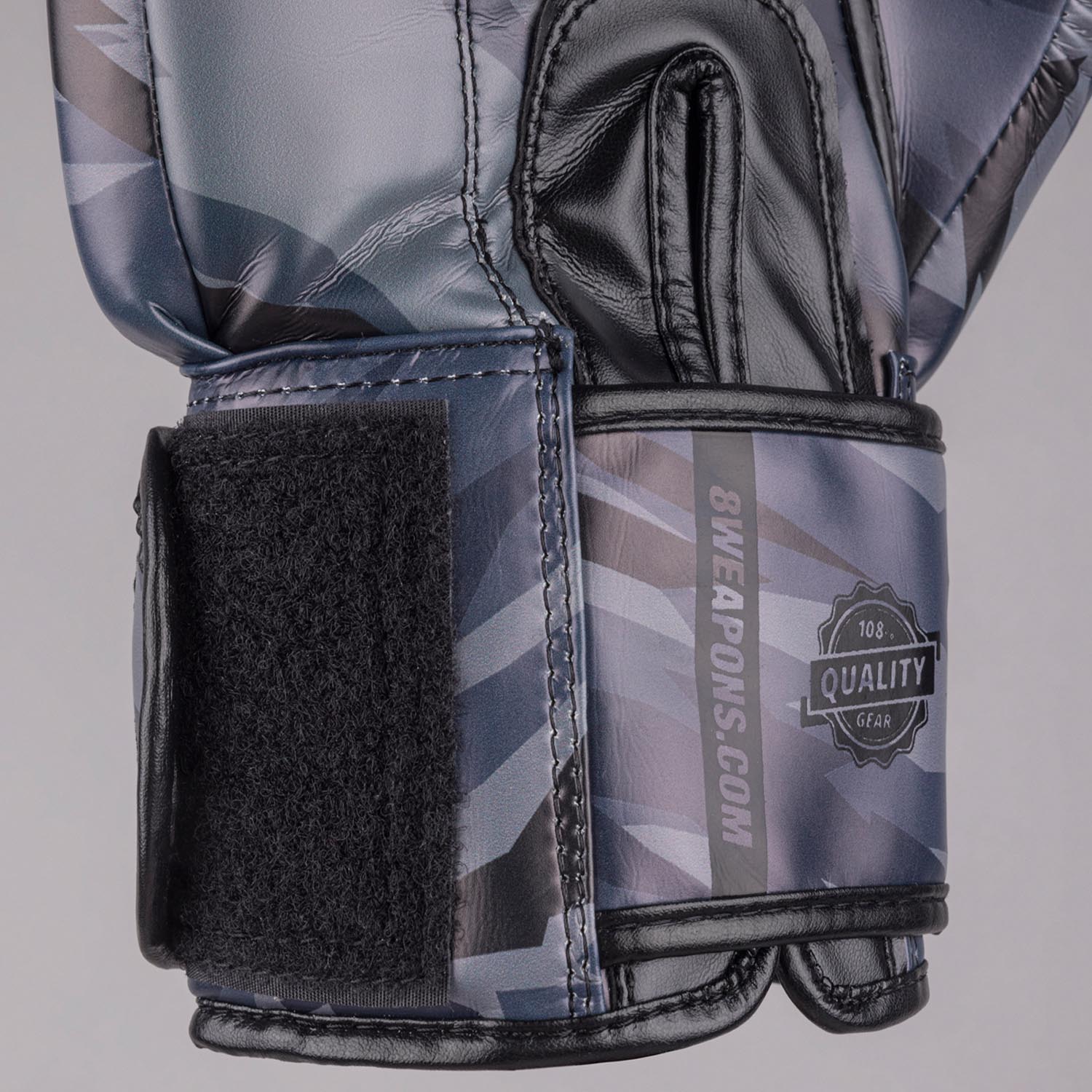 8 WEAPONS Boxing Gloves, Unlimited 2.0, urban camo, 10 Oz