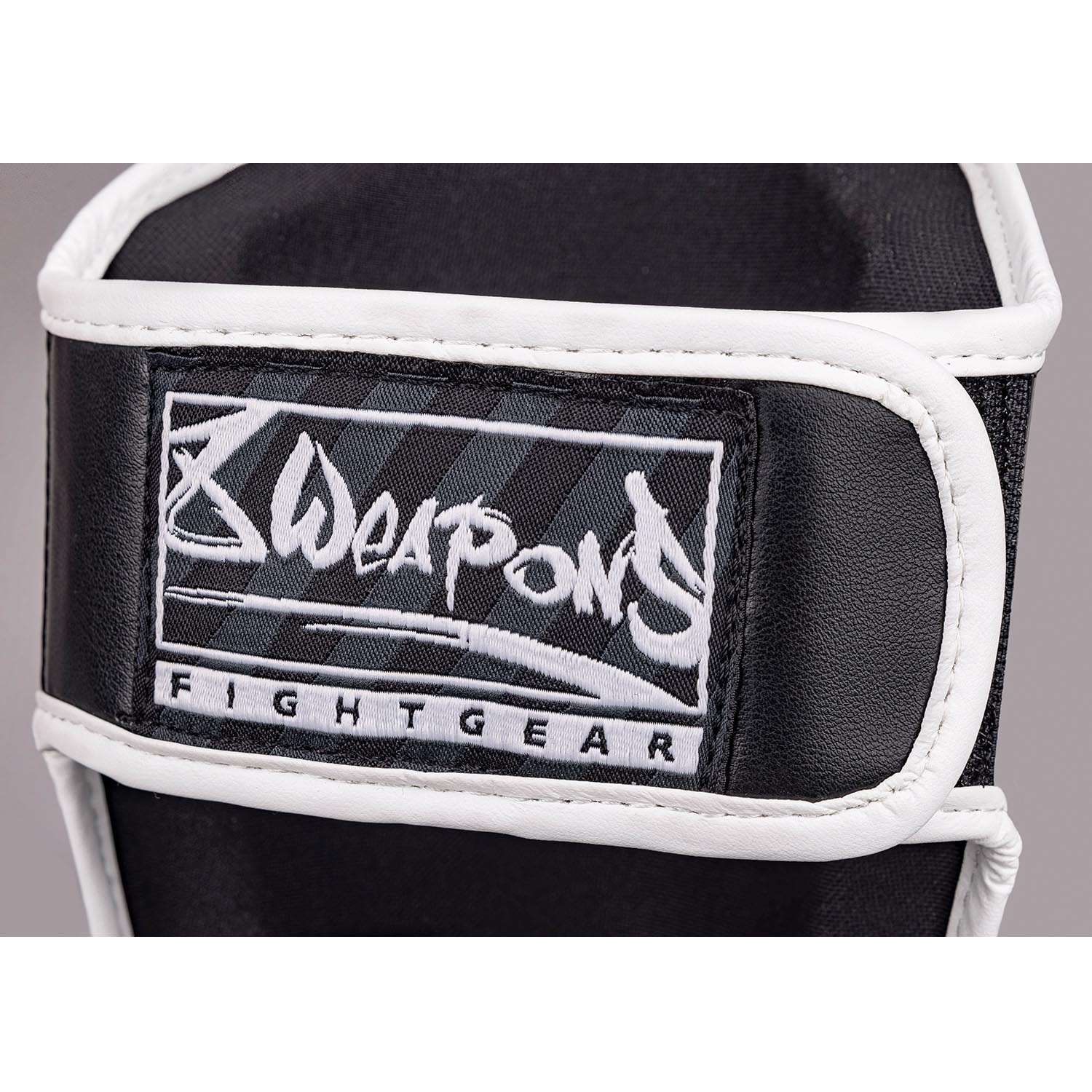 8 WEAPONS Shin Guards, Kids, Unlimited 2.0, black-white XXXL