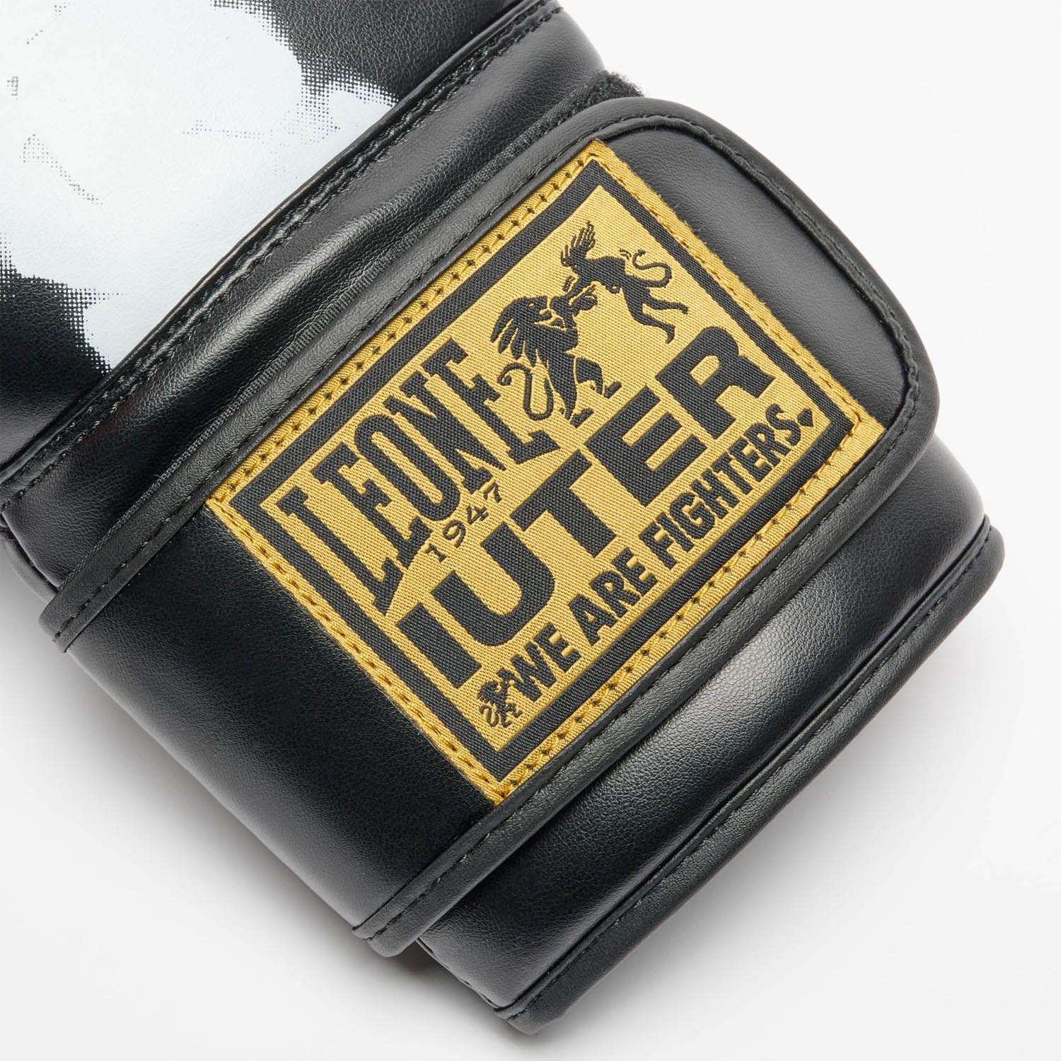 LEONE Boxing Gloves, Iuter, black, 10 Oz