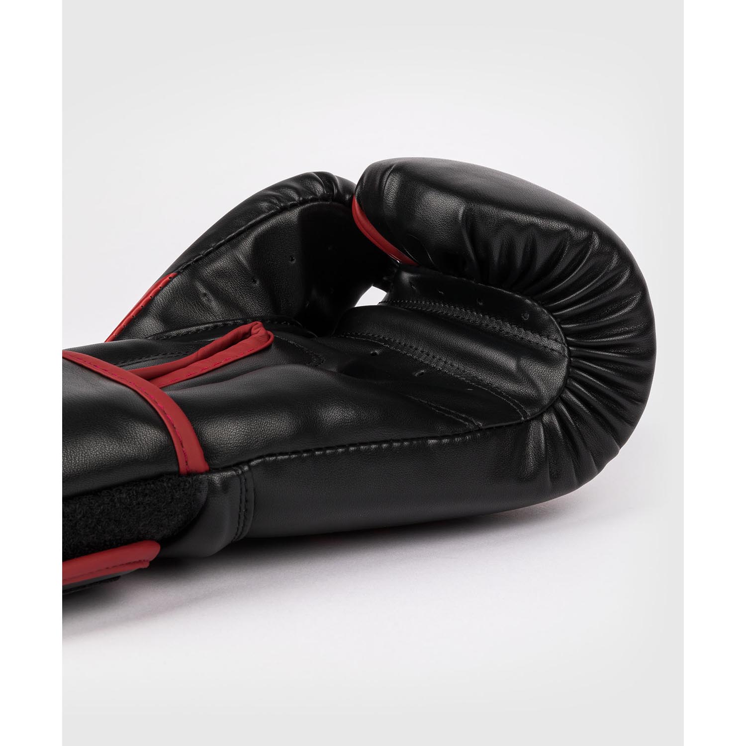 VENUM Boxing Gloves, Challenger 2.5, black-red, 10 Oz
