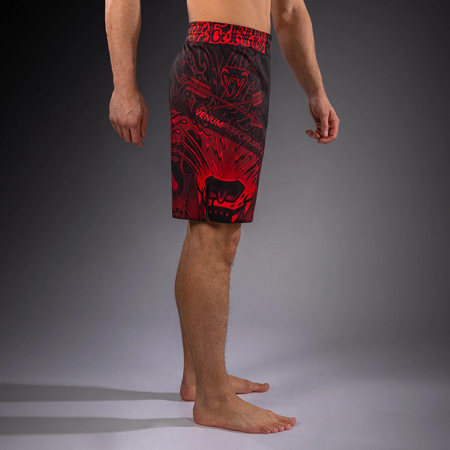 VENUM MMA Fight Shorts, Wolf Atak, black-red, XXL