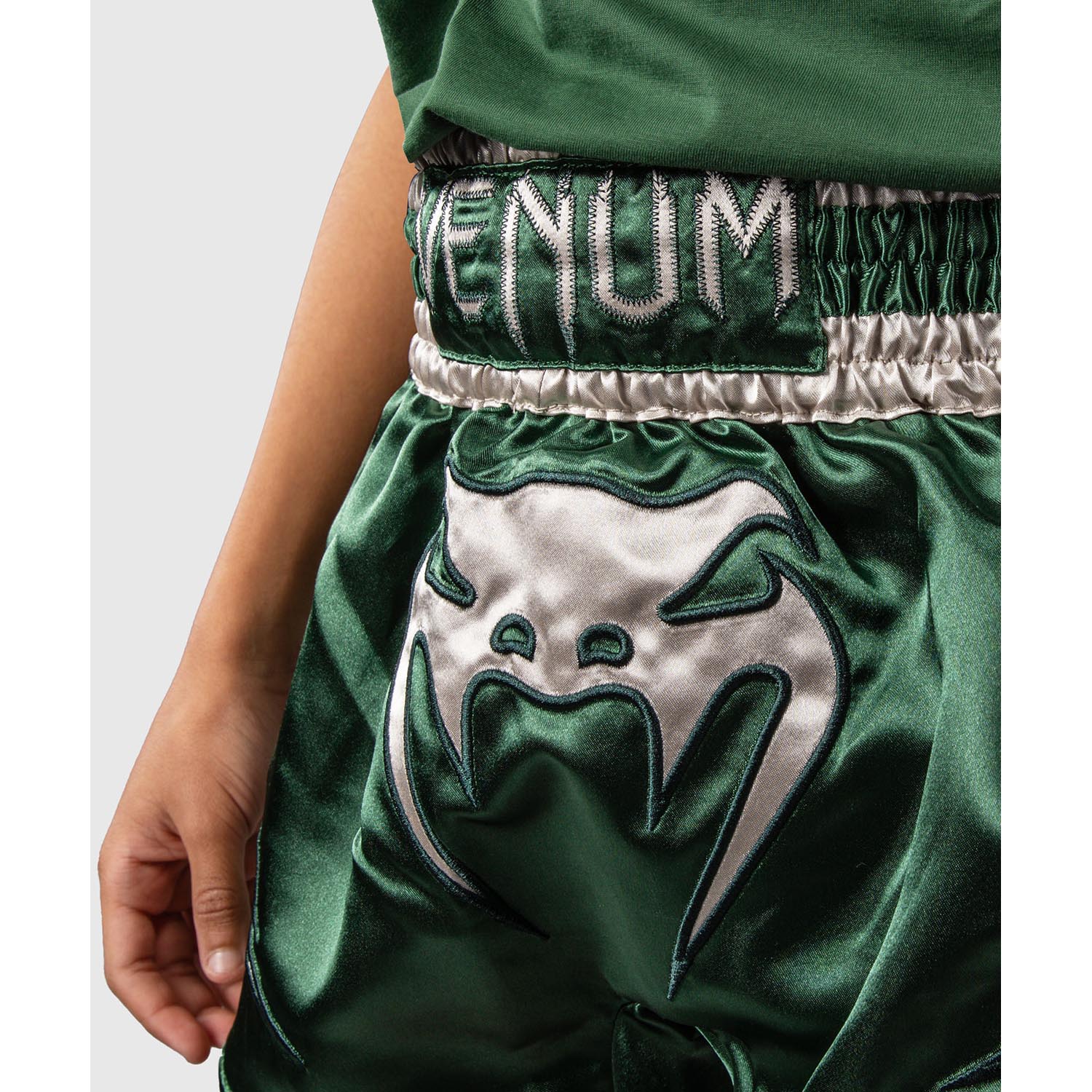 VENUM Muay Thai Shorts, Kids, Inferno, green, 8 J
