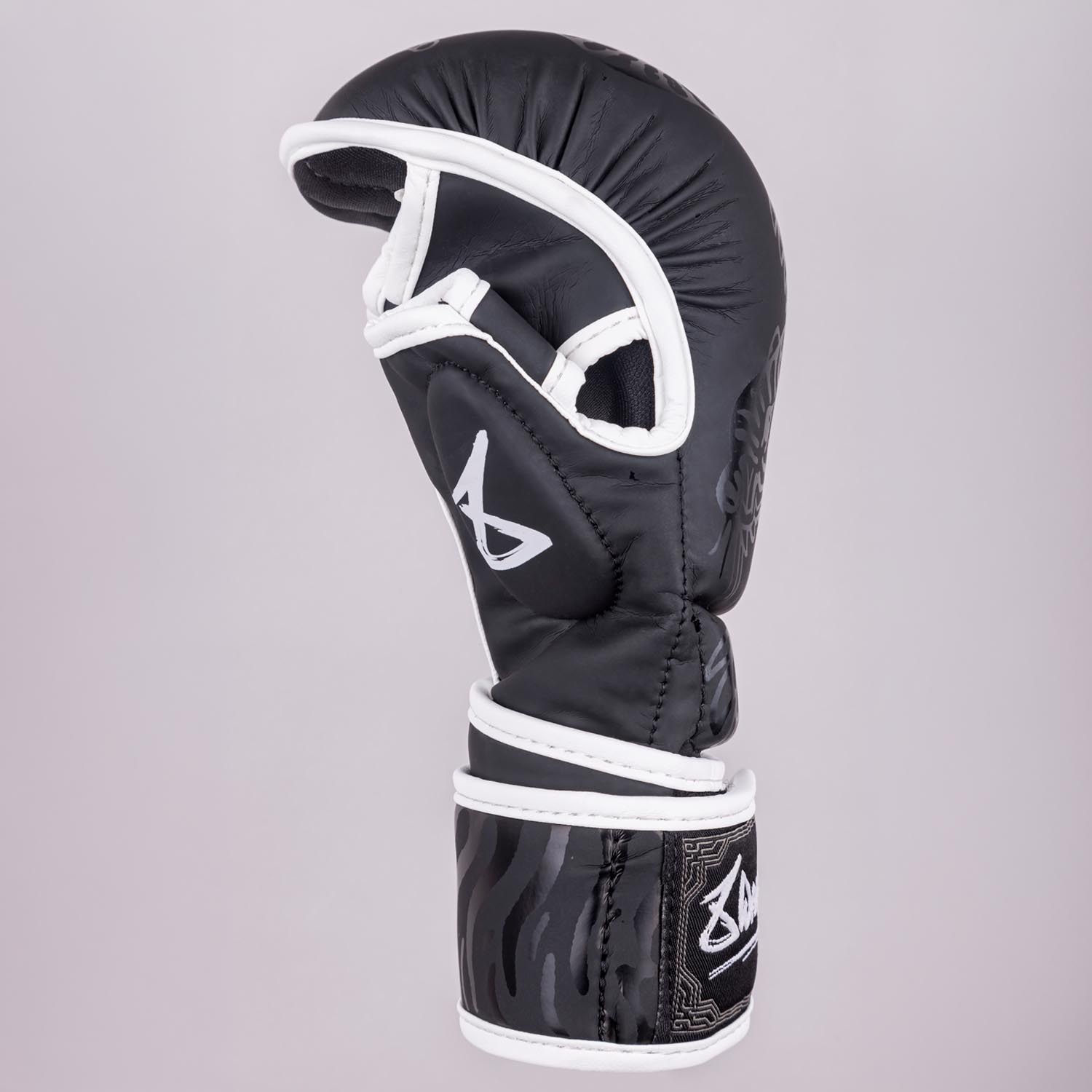 8 WEAPONS MMA Sparring Gloves, Sak Yant Big Tiger, black-black, M