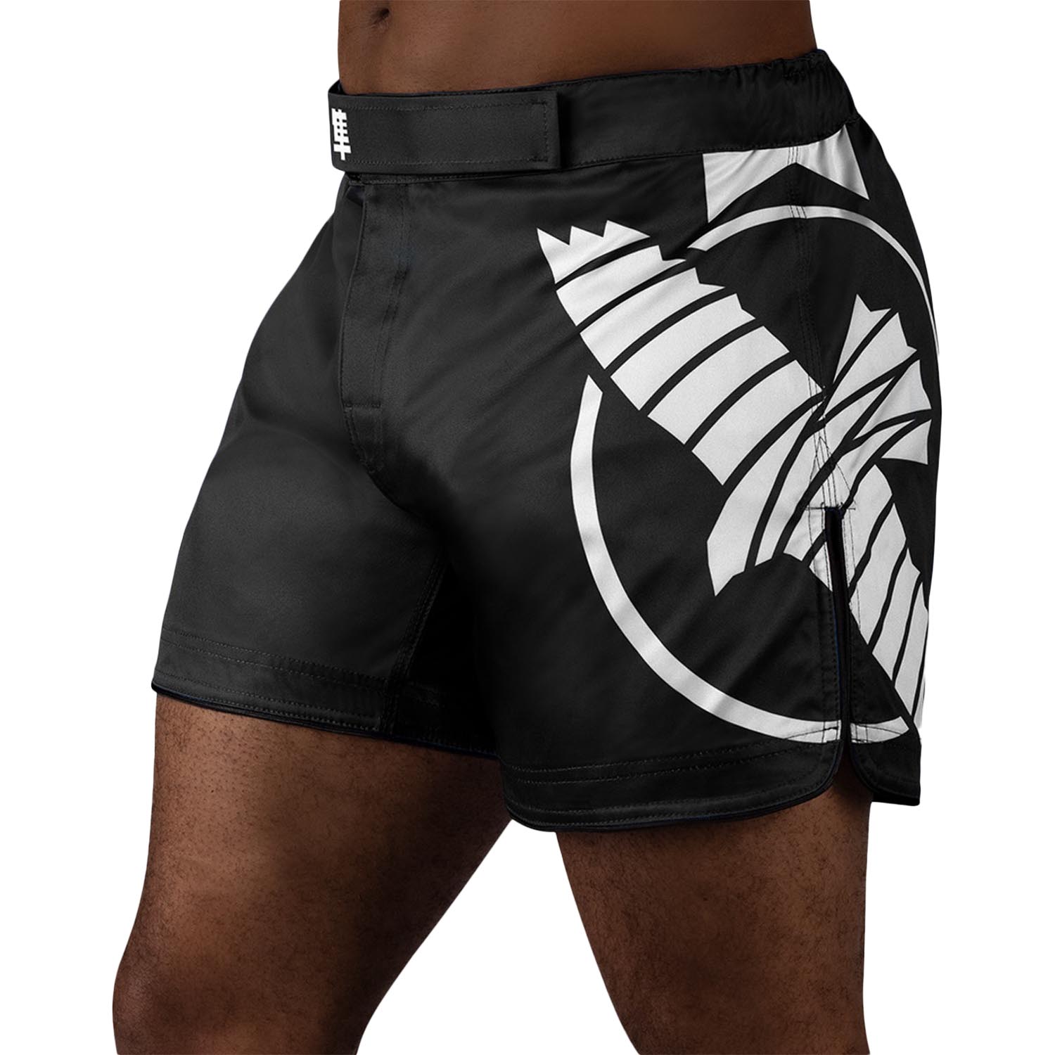 Hayabusa MMA Fight Shorts, Icon, Mid Length, schwarz-weiß