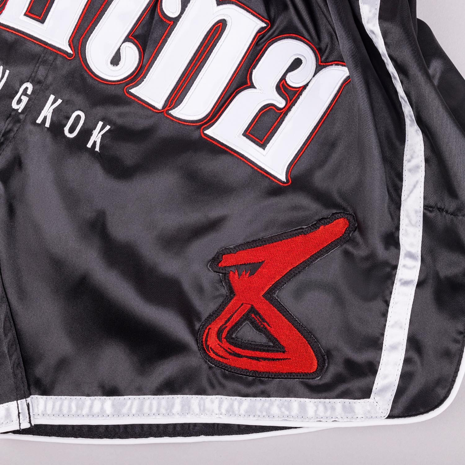 8 WEAPONS Muay Thai Shorts, Bangkok, black-white, S