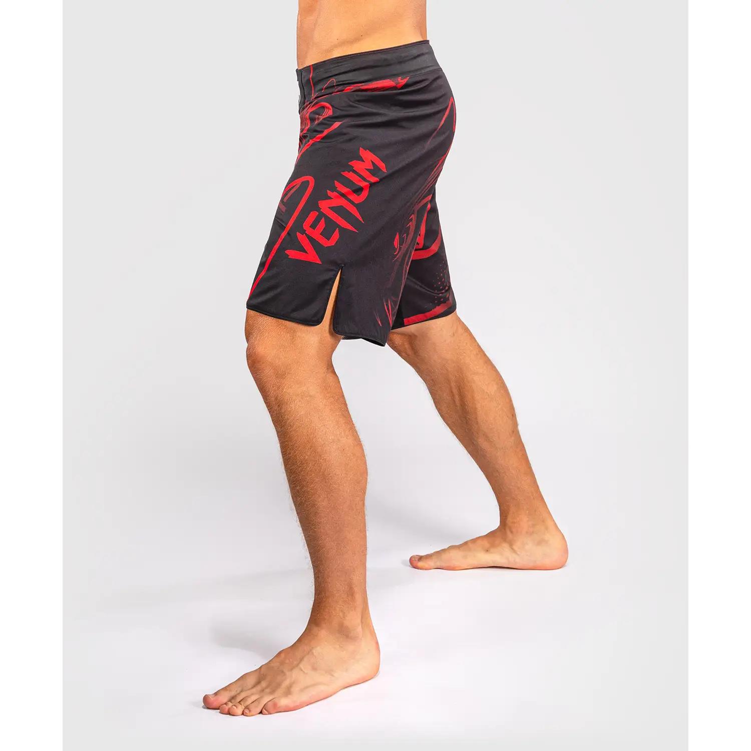 VENUM MMA Fight Shorts, Crimson Viper 2.0, black-red, XXL