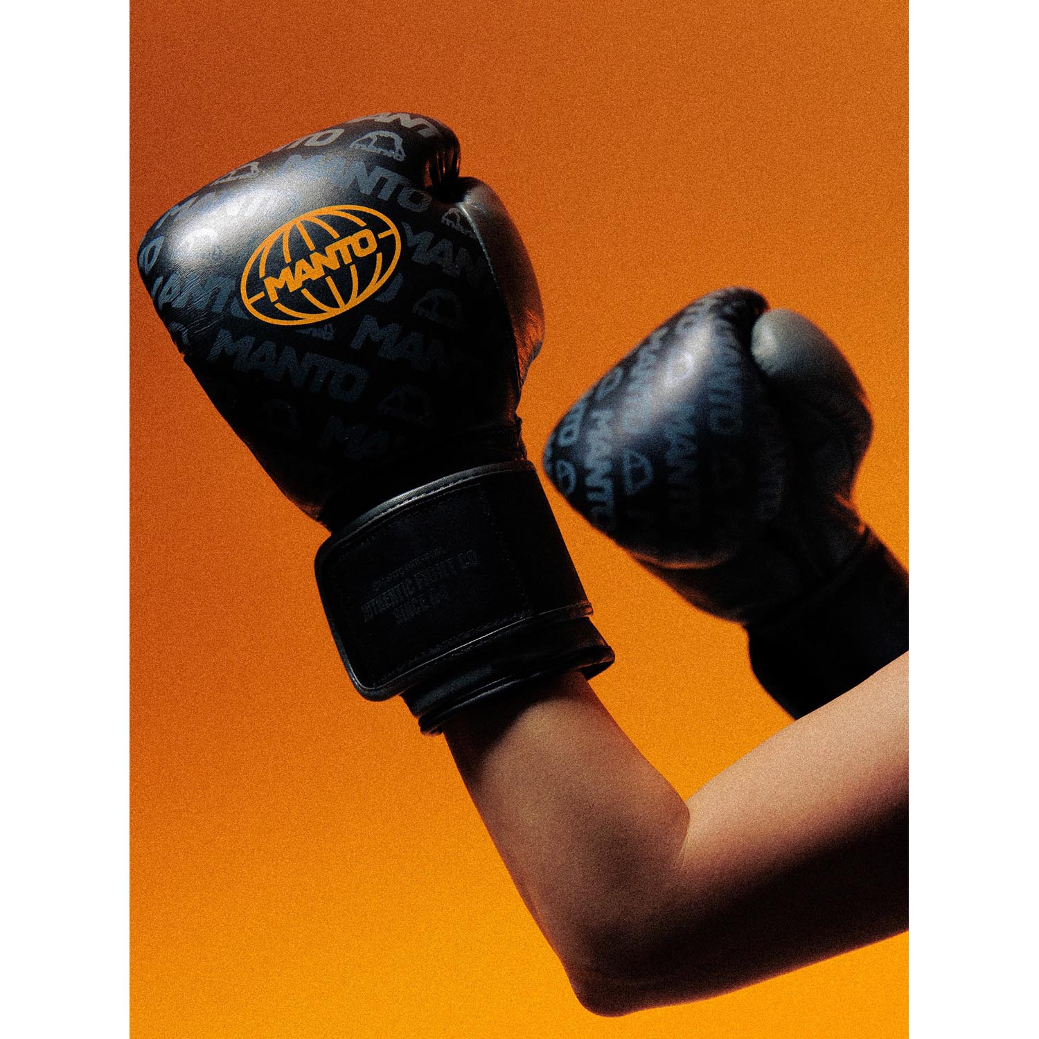 MANTO Boxing Gloves, Ace, black, 16 Oz