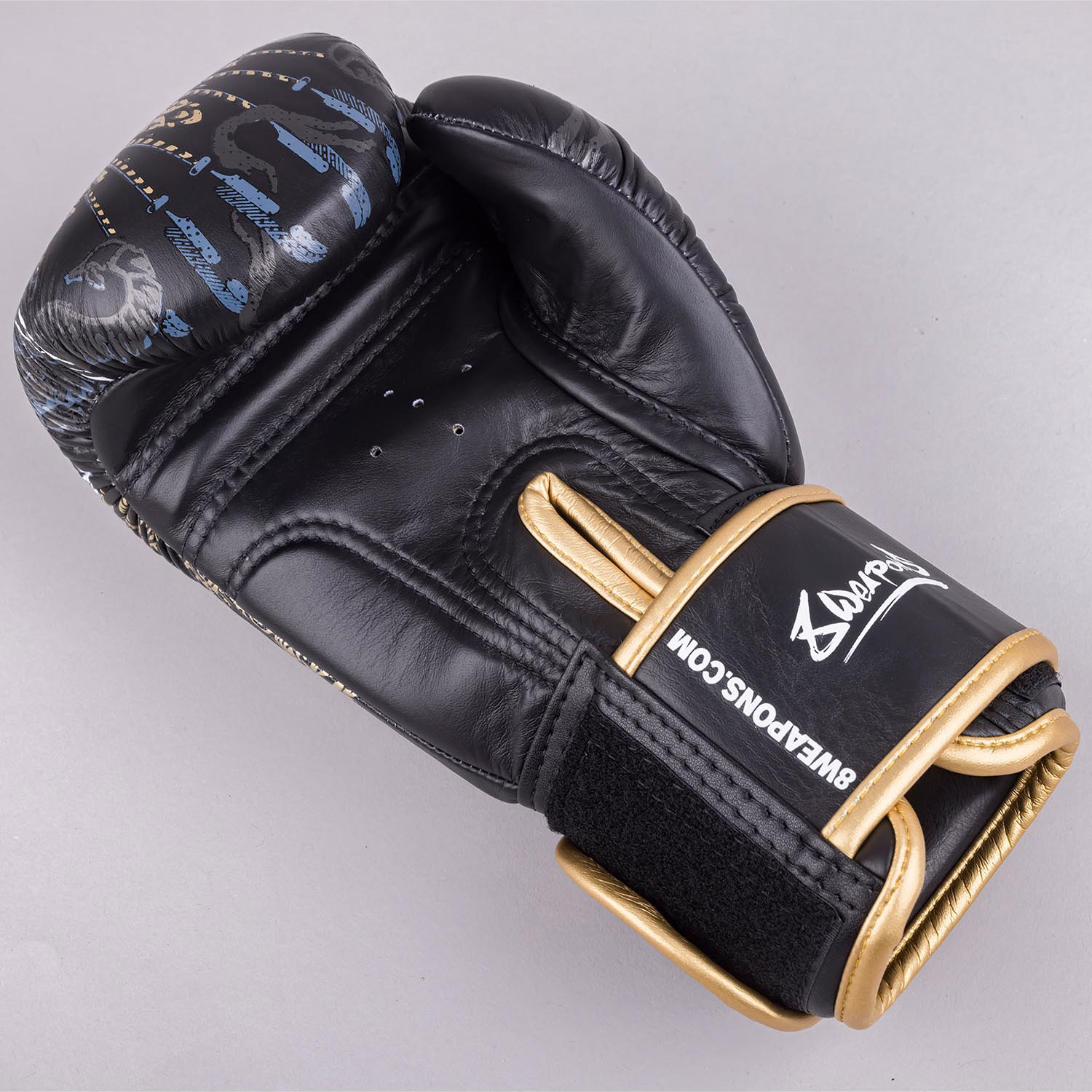 8 WEAPONS Boxing Gloves, Three Elephants 2.0, black-gold, 16 Oz