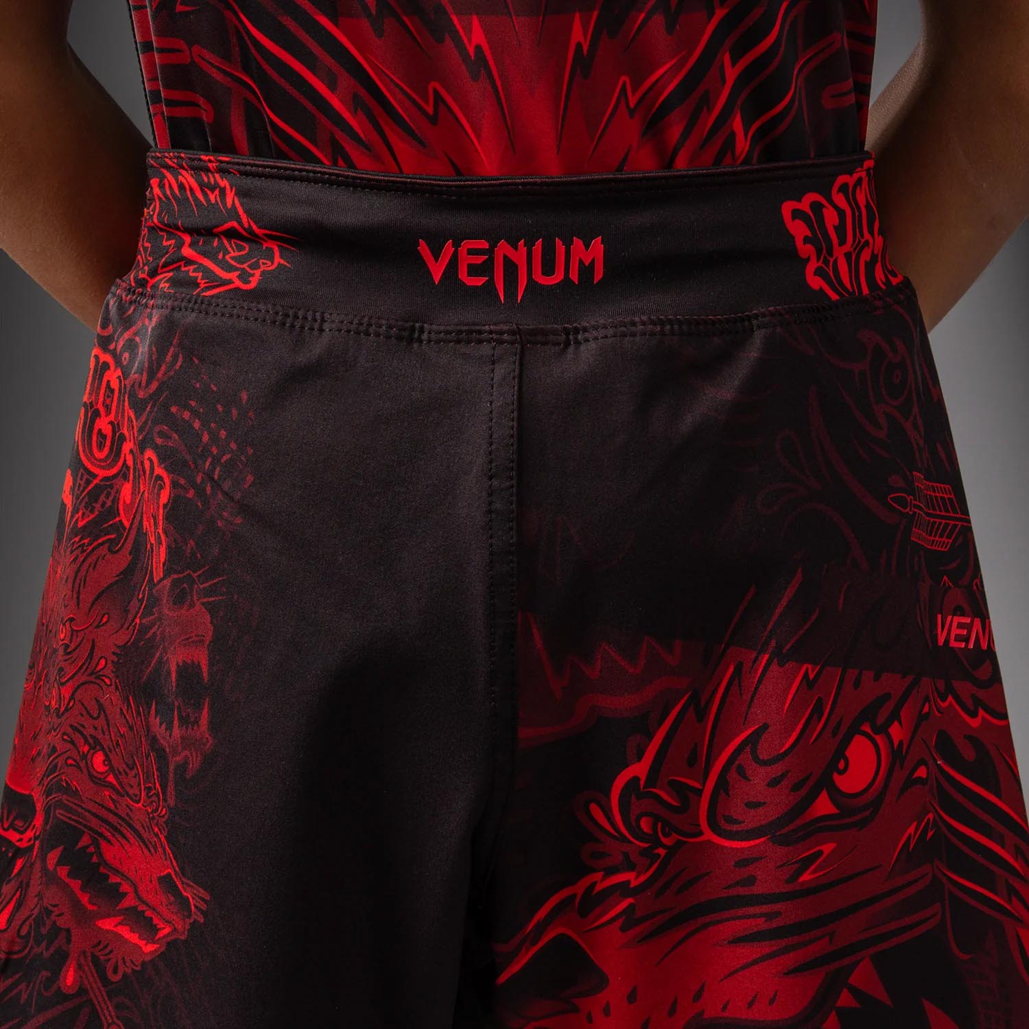 VENUM MMA Fight Shorts, Kids, Wolf Atak, black-red, 12 J