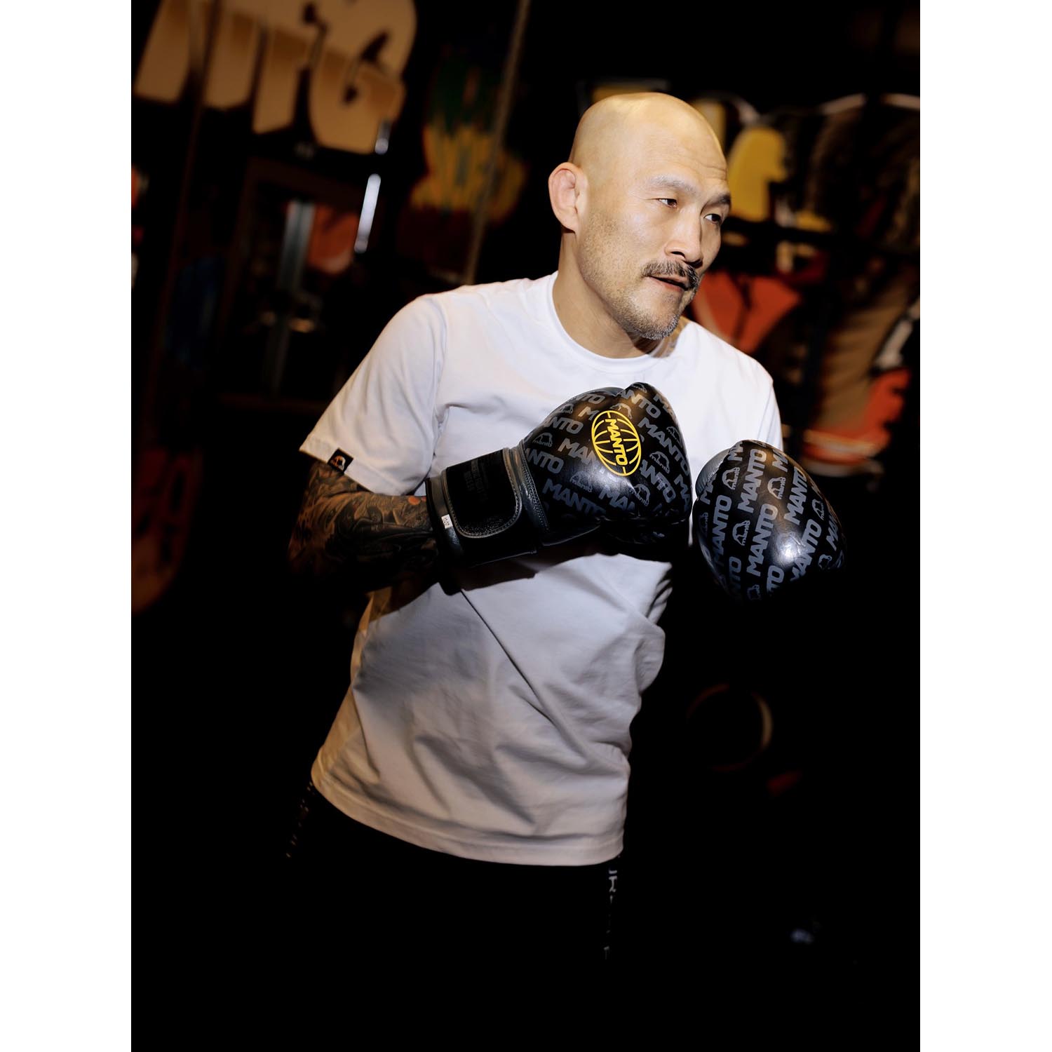 MANTO Boxing Gloves, Ace, black, 16 Oz