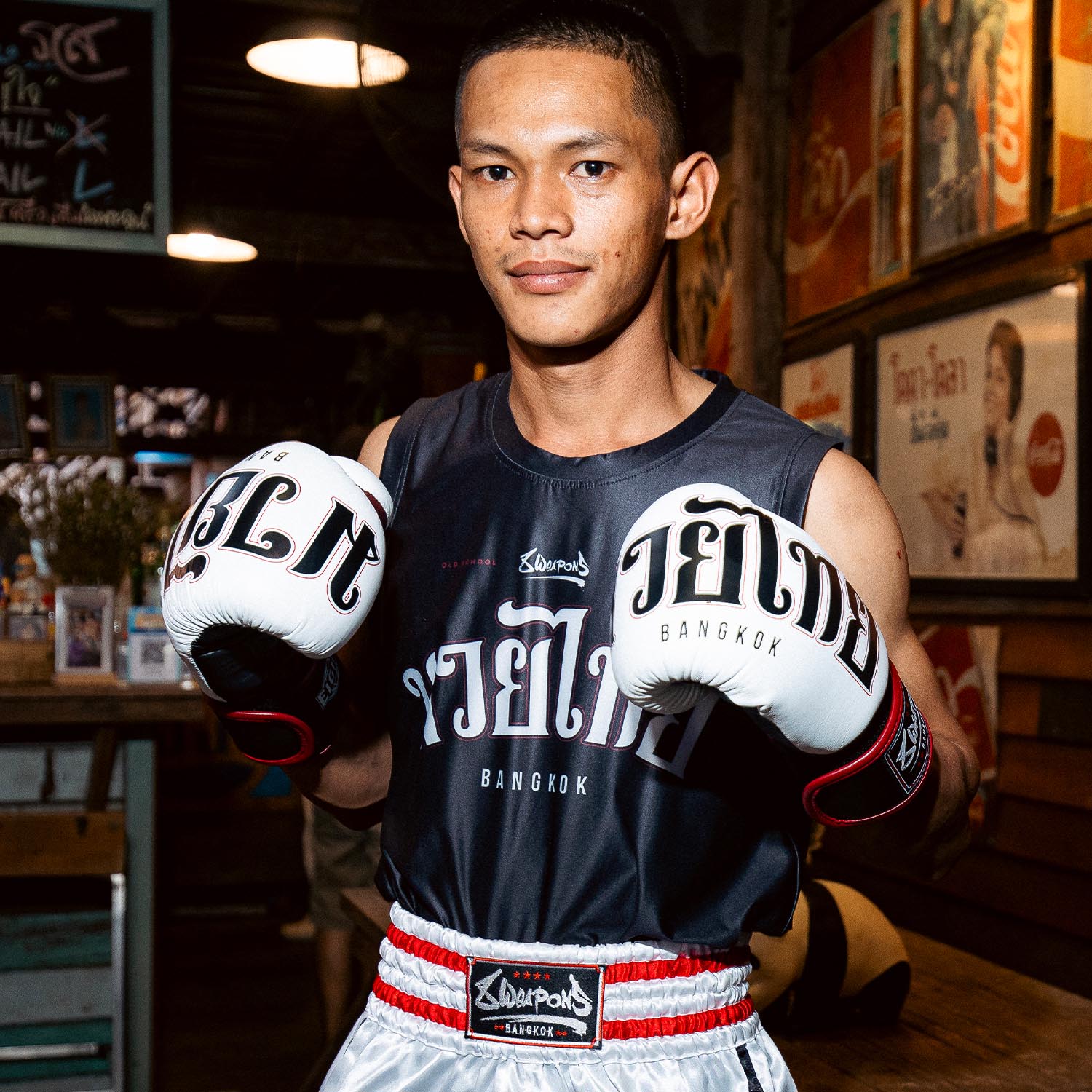 8 WEAPONS Boxing Gloves, Bangkok, white-black, 16 Oz
